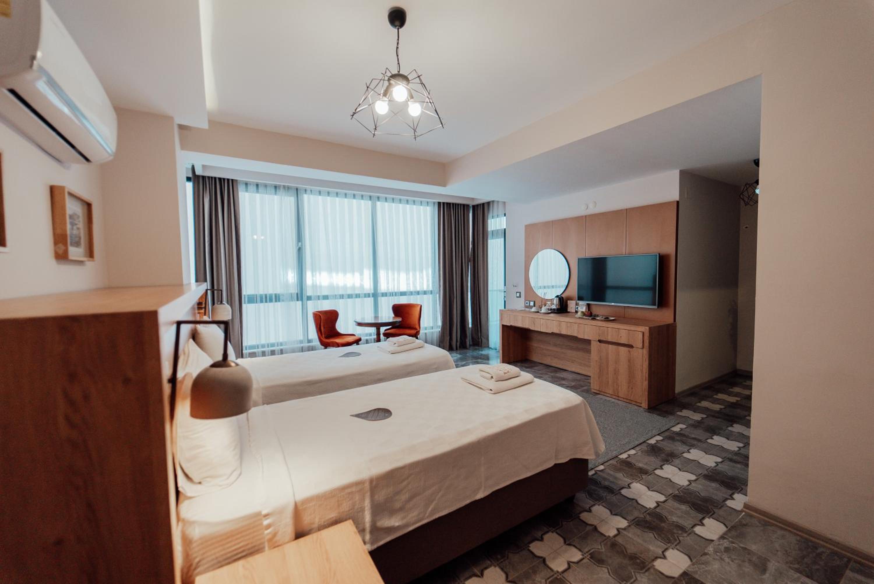 Standard Double or Twin Room - Photo 4