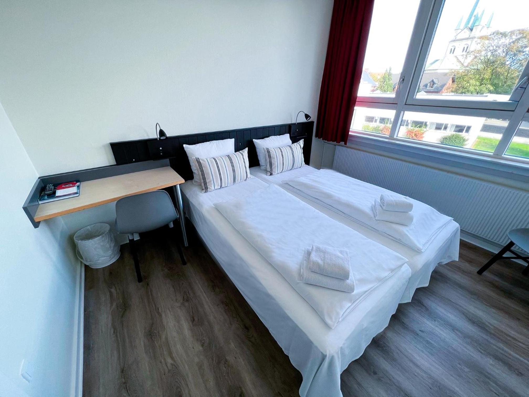 Budget Double Room - Photo 1