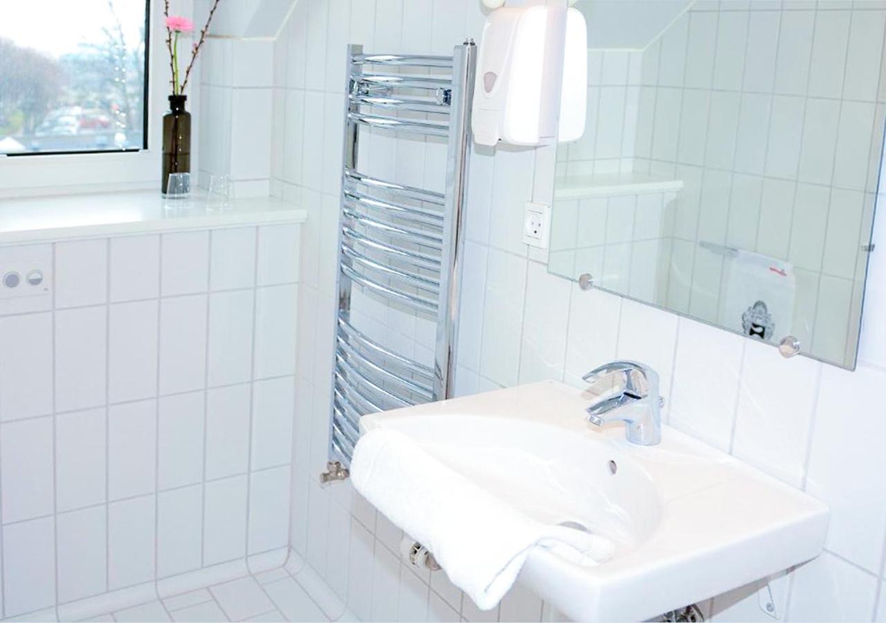 Budget Double Room - Photo 2