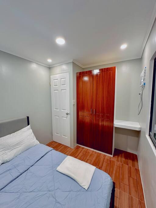 One-Bedroom Apartment photo 3