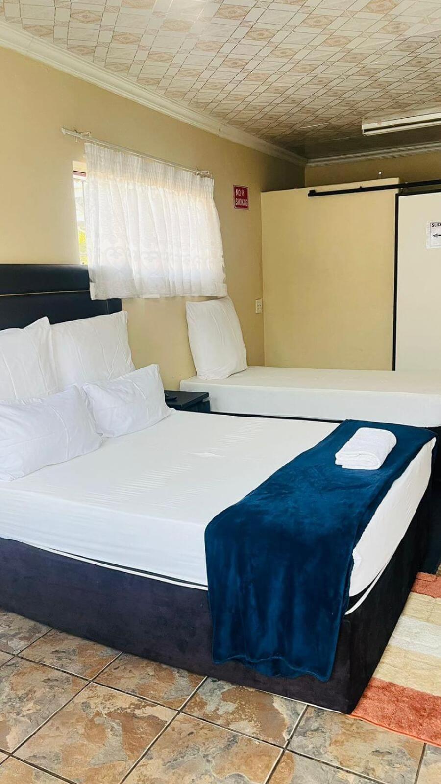 Deluxe Twin Room photo 2