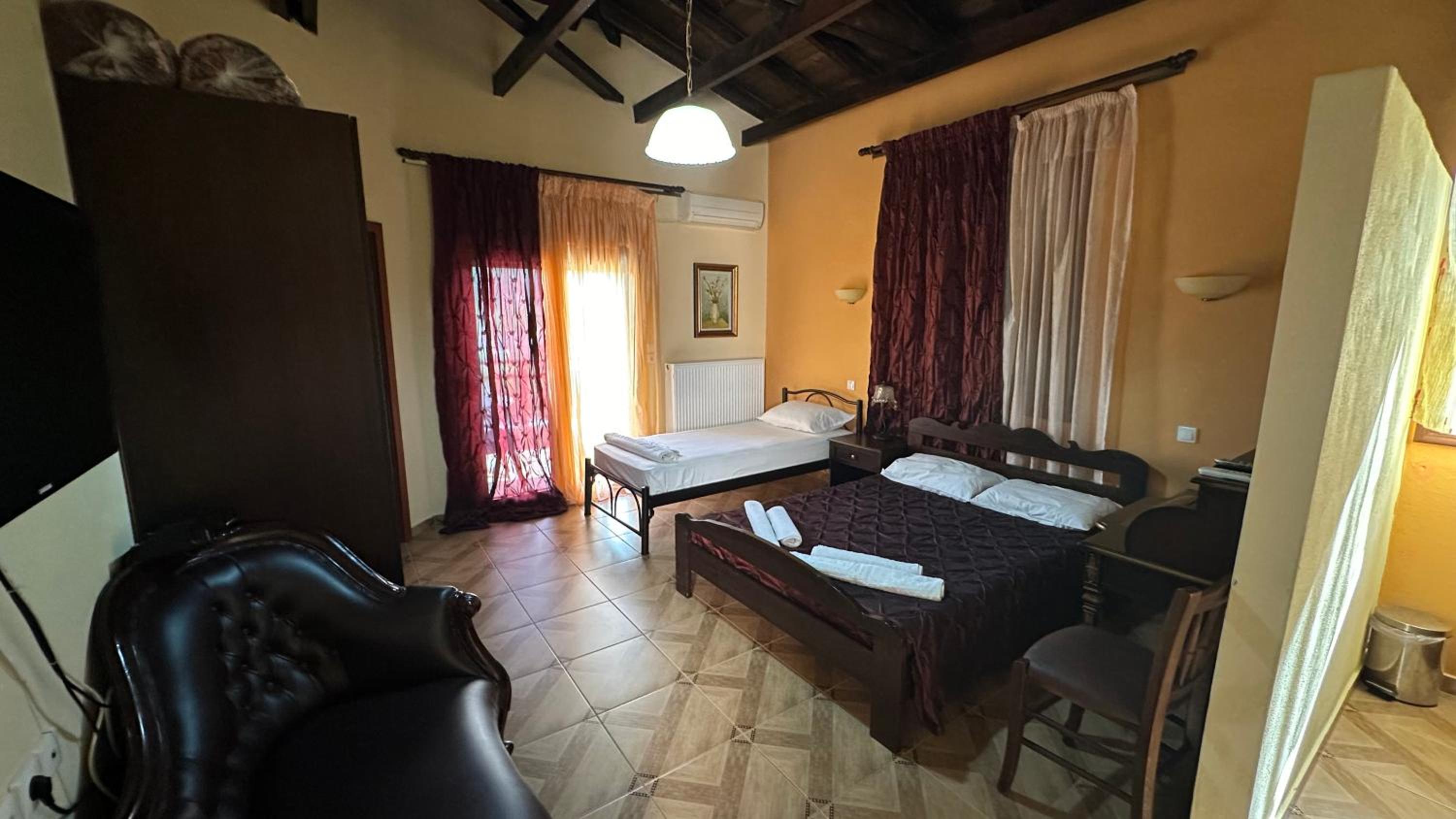 Triple Room with Mountain View