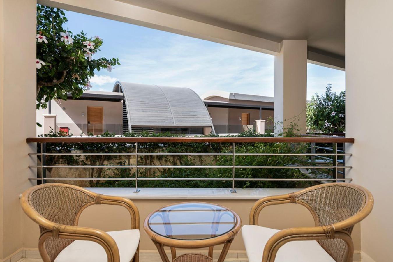 Inland View Room - Photo 13