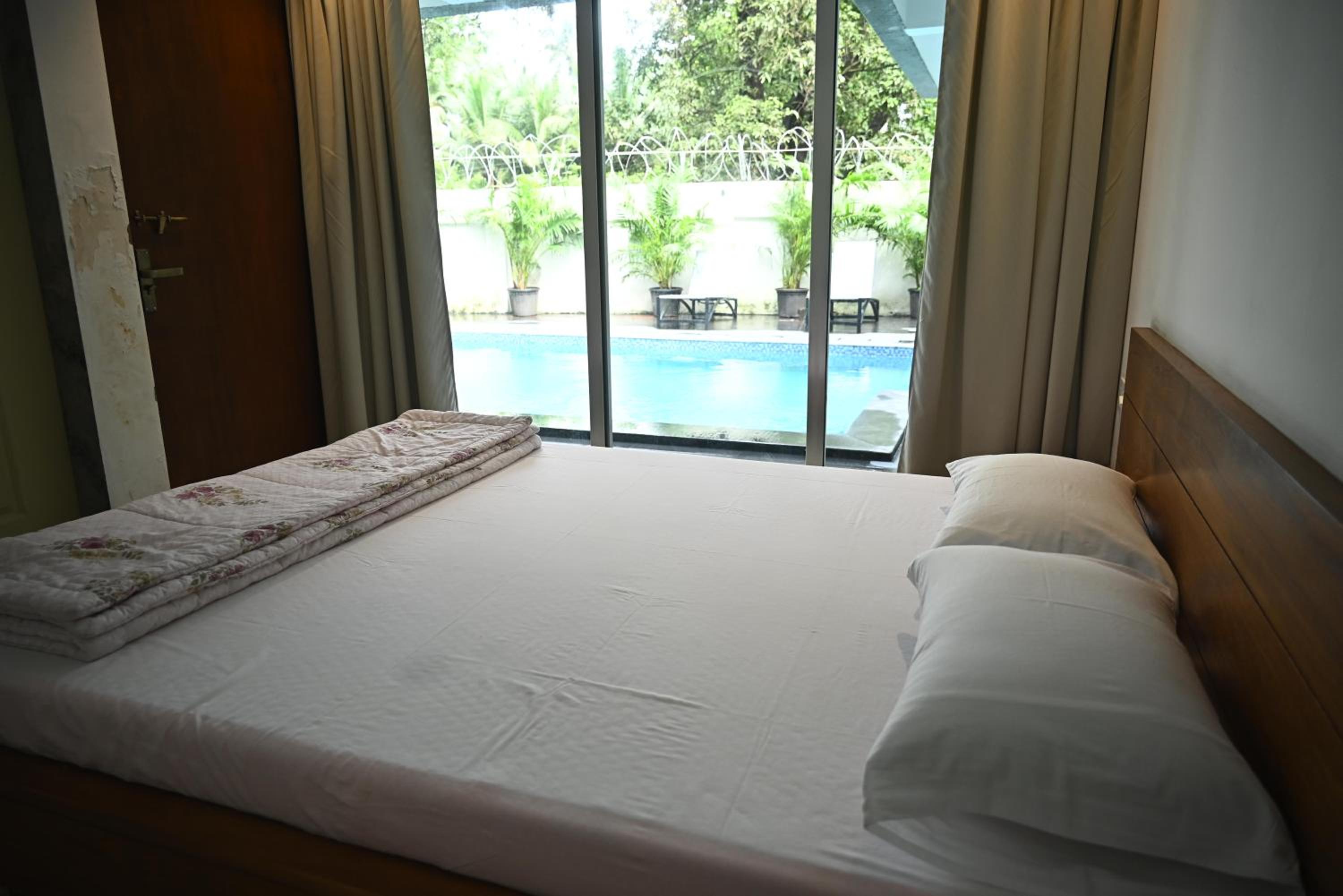 Villa photo 1