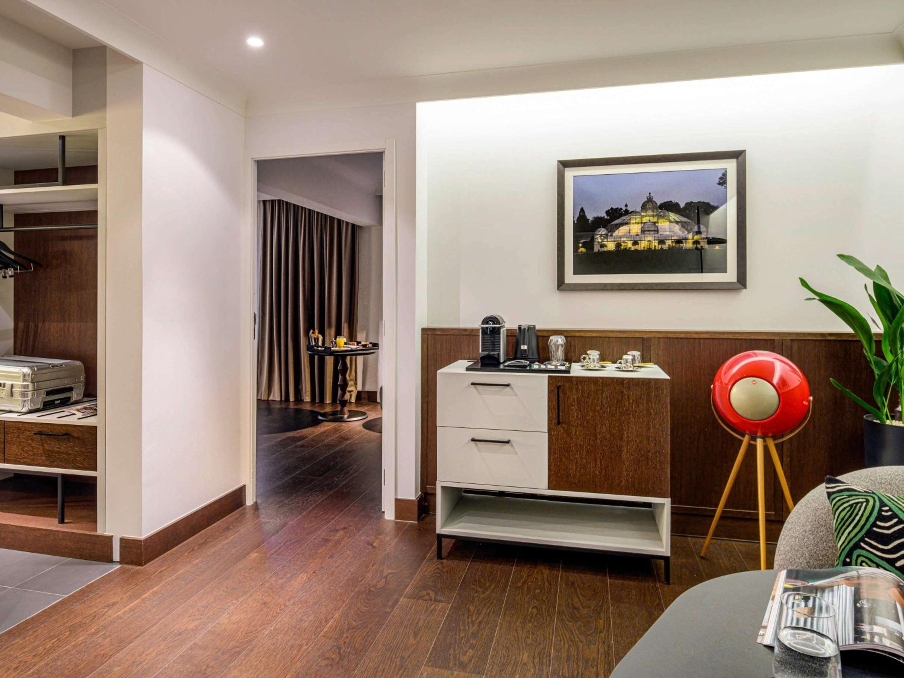 Botanic King Suite with Garden View - Photo 9