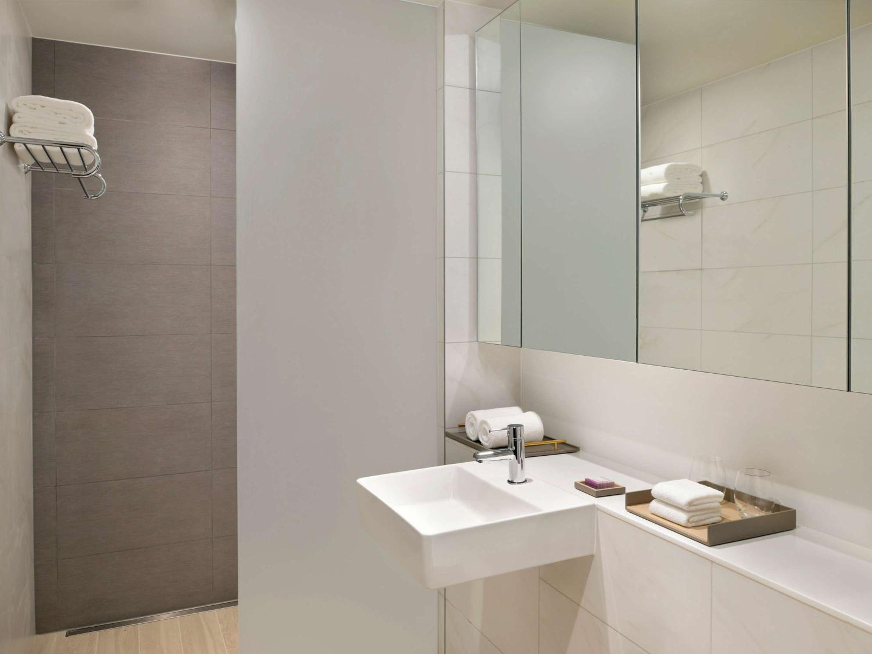 One-Bedroom Apartment - Photo 8