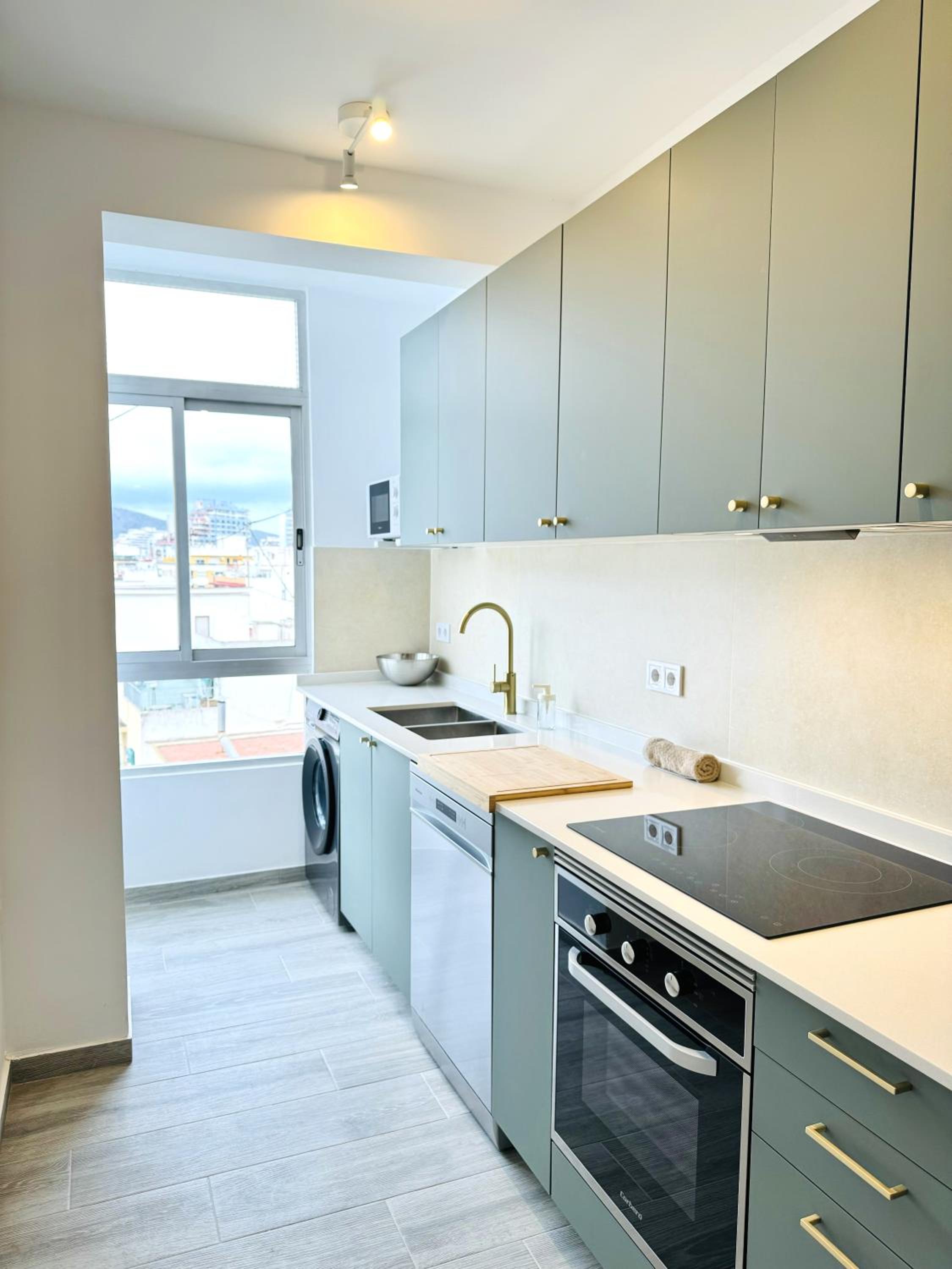 Three-Bedroom Premium Apartment photo 2