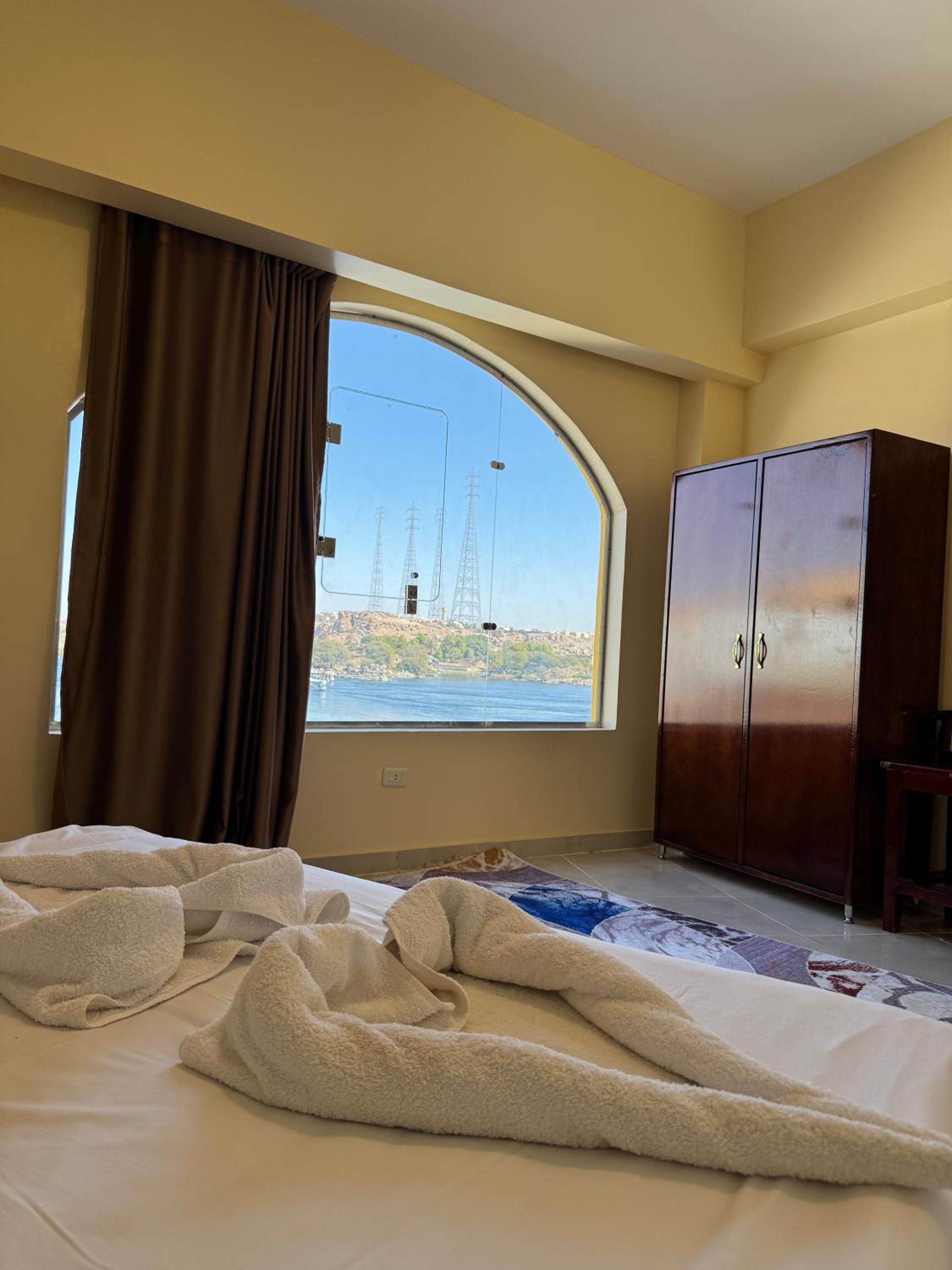 Superior King Suite - Photo 4