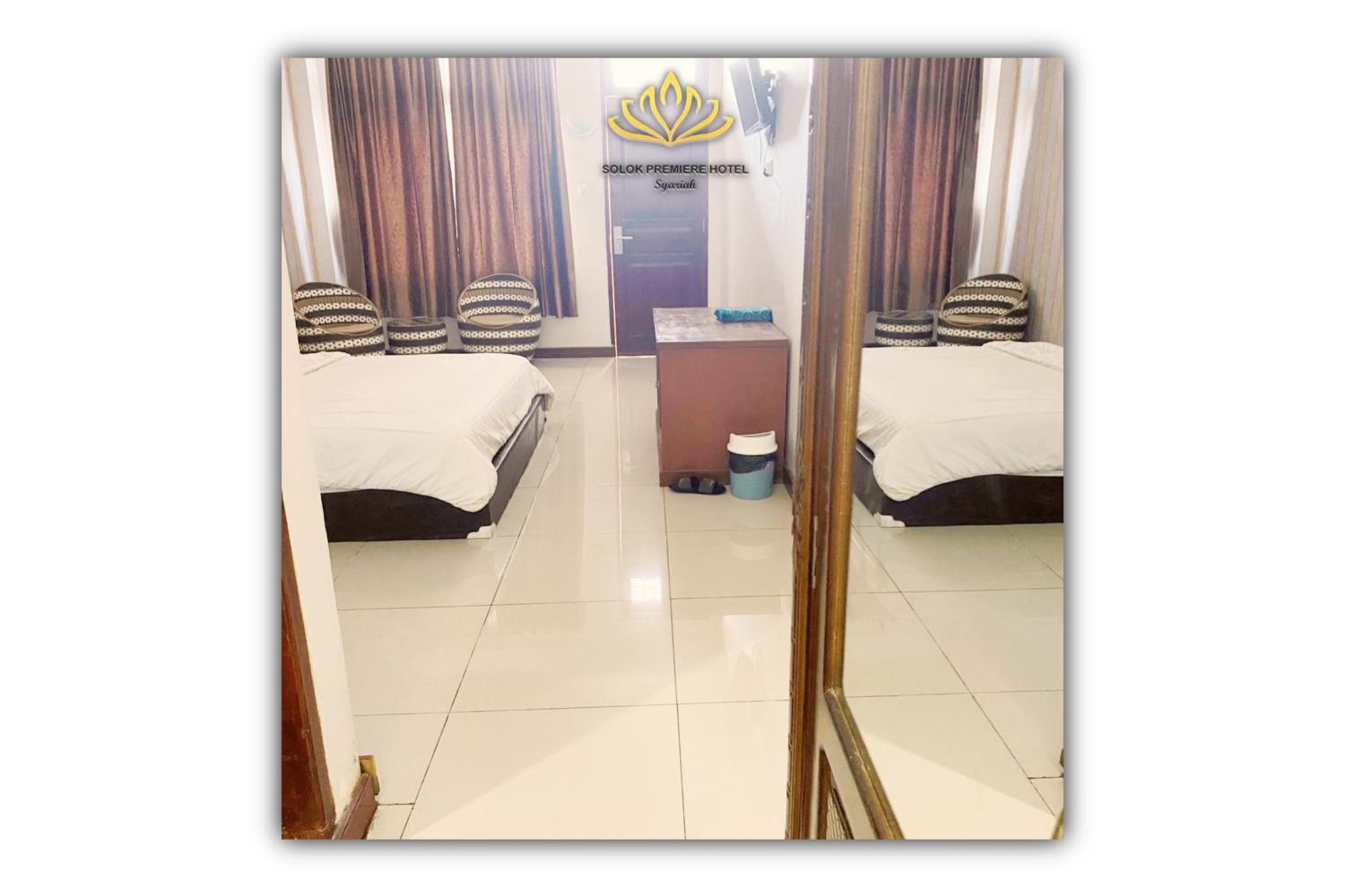 Deluxe King Room photo 3