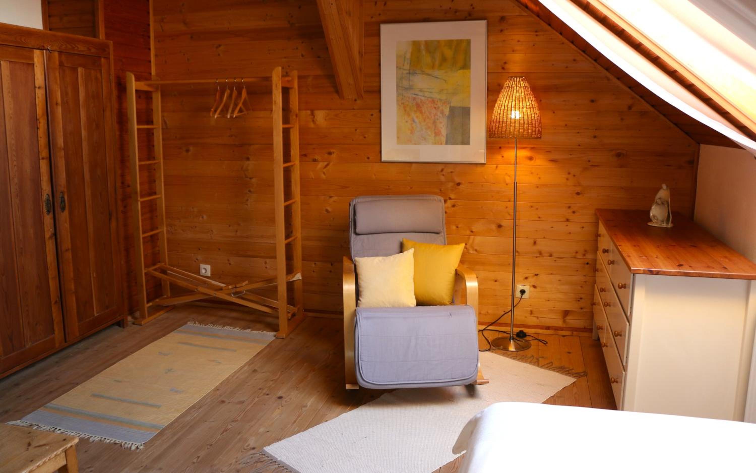 Single Room with Shared Bathroom photo 3