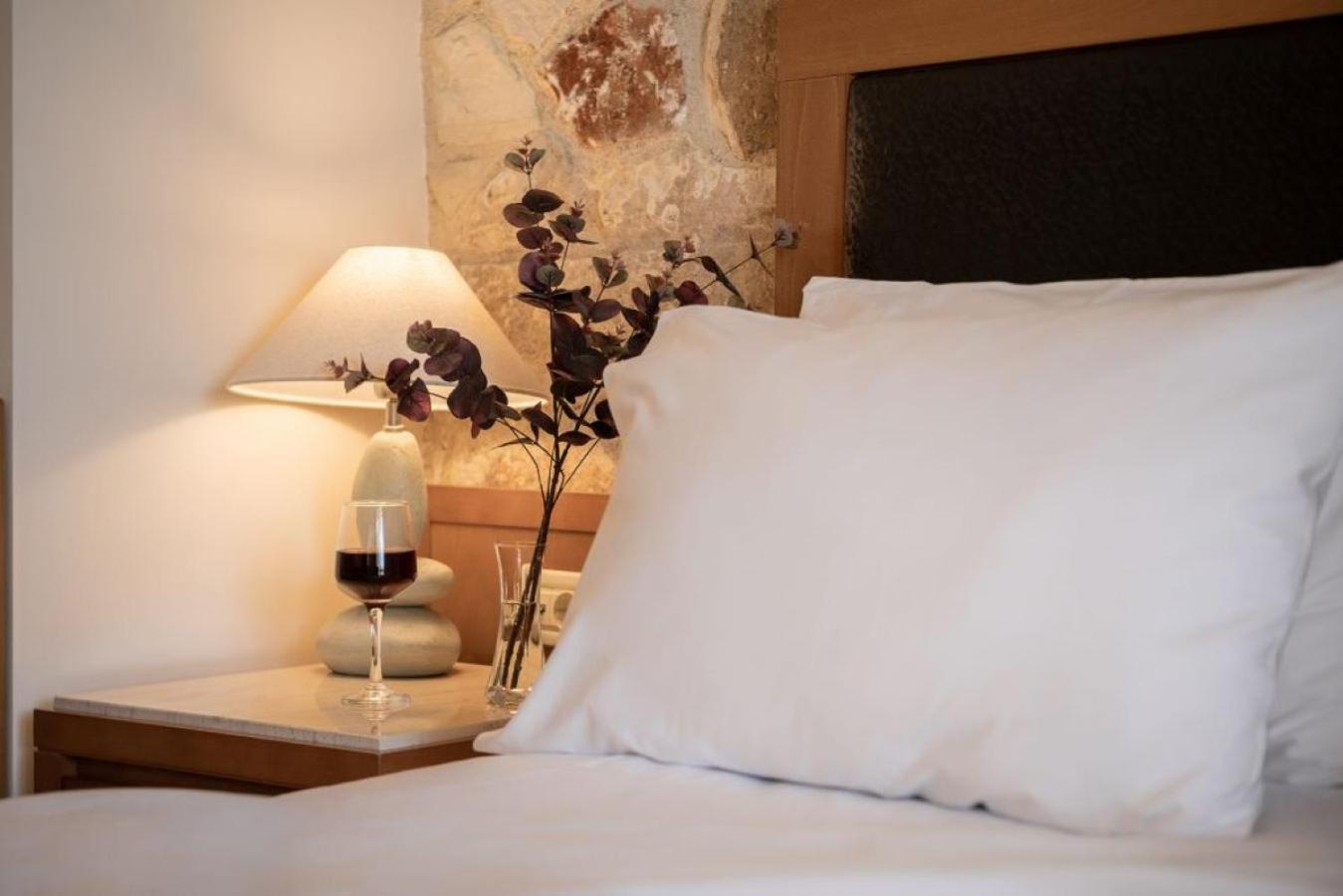 Sea View Room - Photo 16