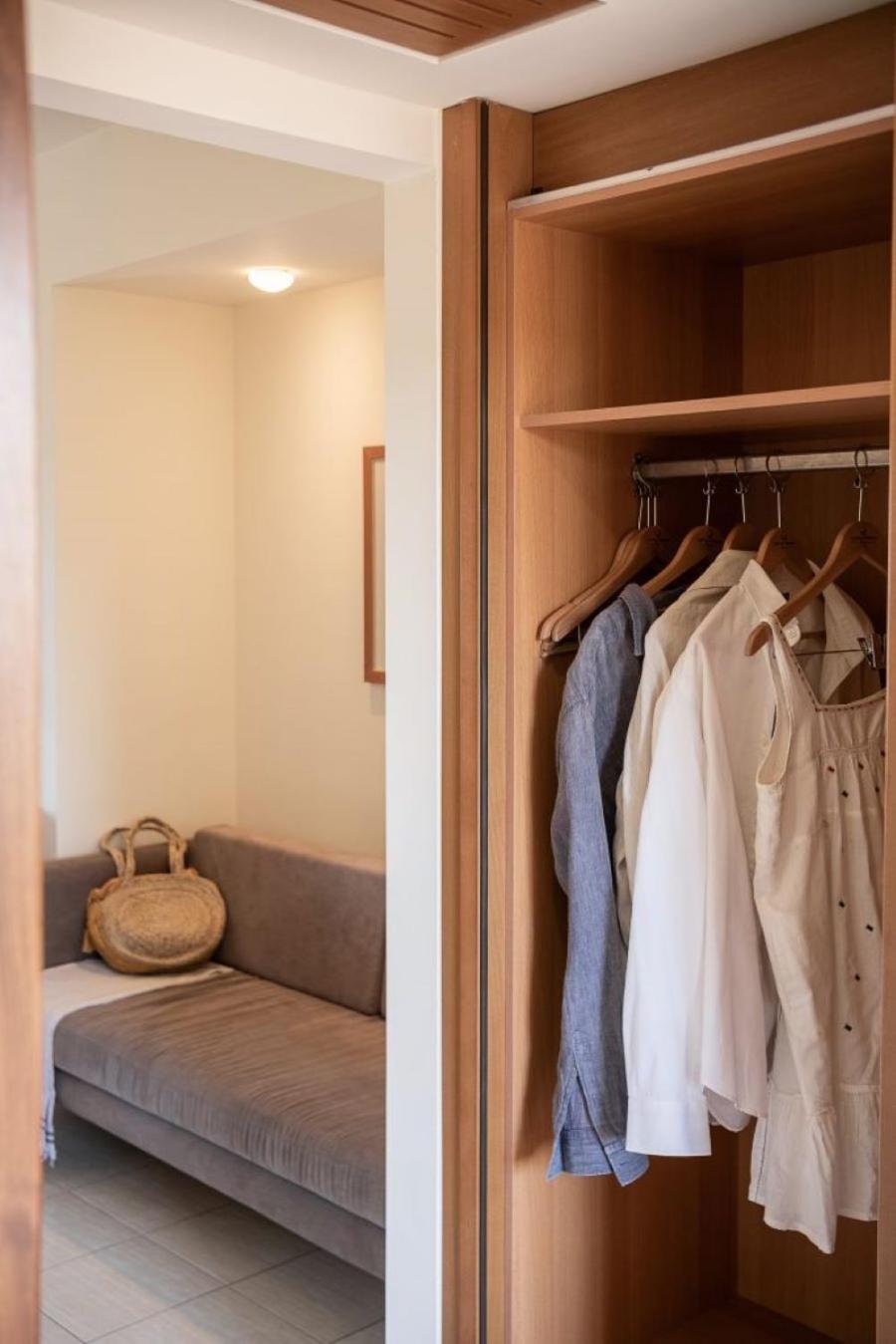 Sea View Room - Photo 11