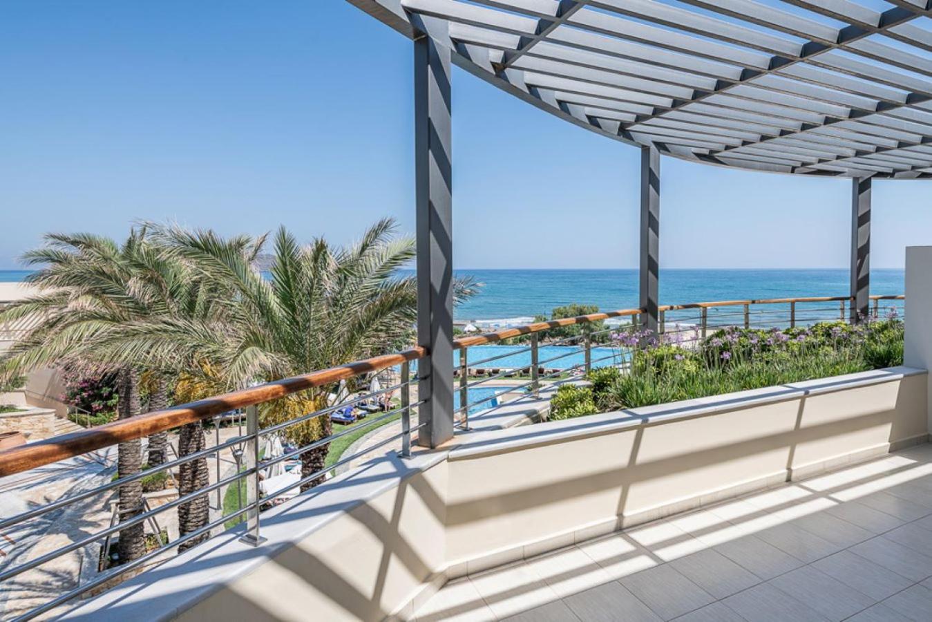 Sea View Room - Photo 4