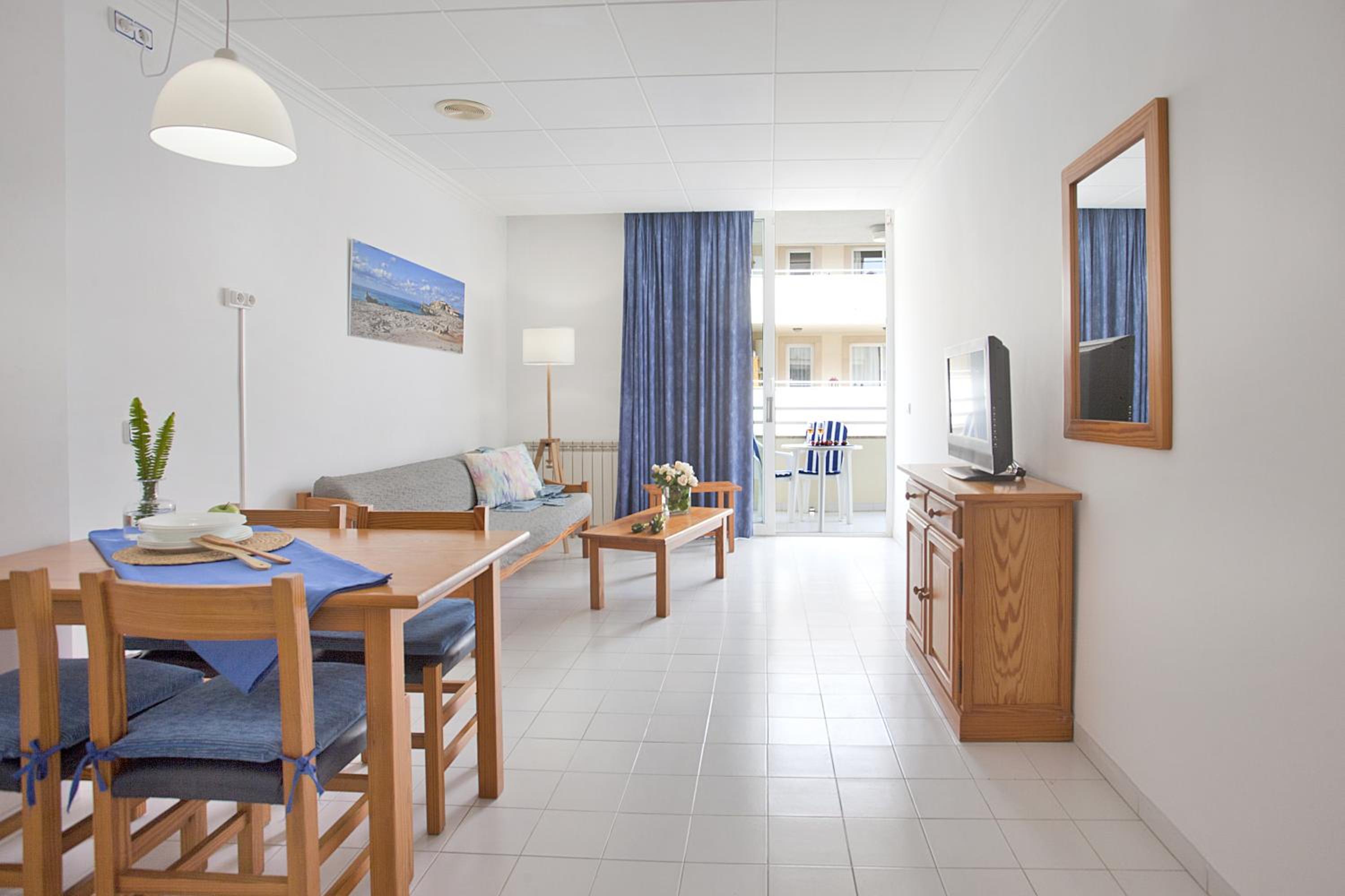 Apartamento de un dormitorio superior con balcón