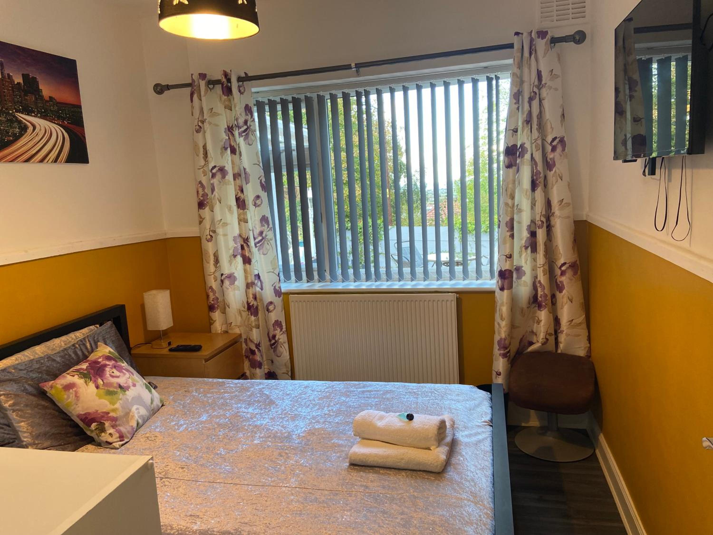 Double Room With Shared Bathroom photo 3