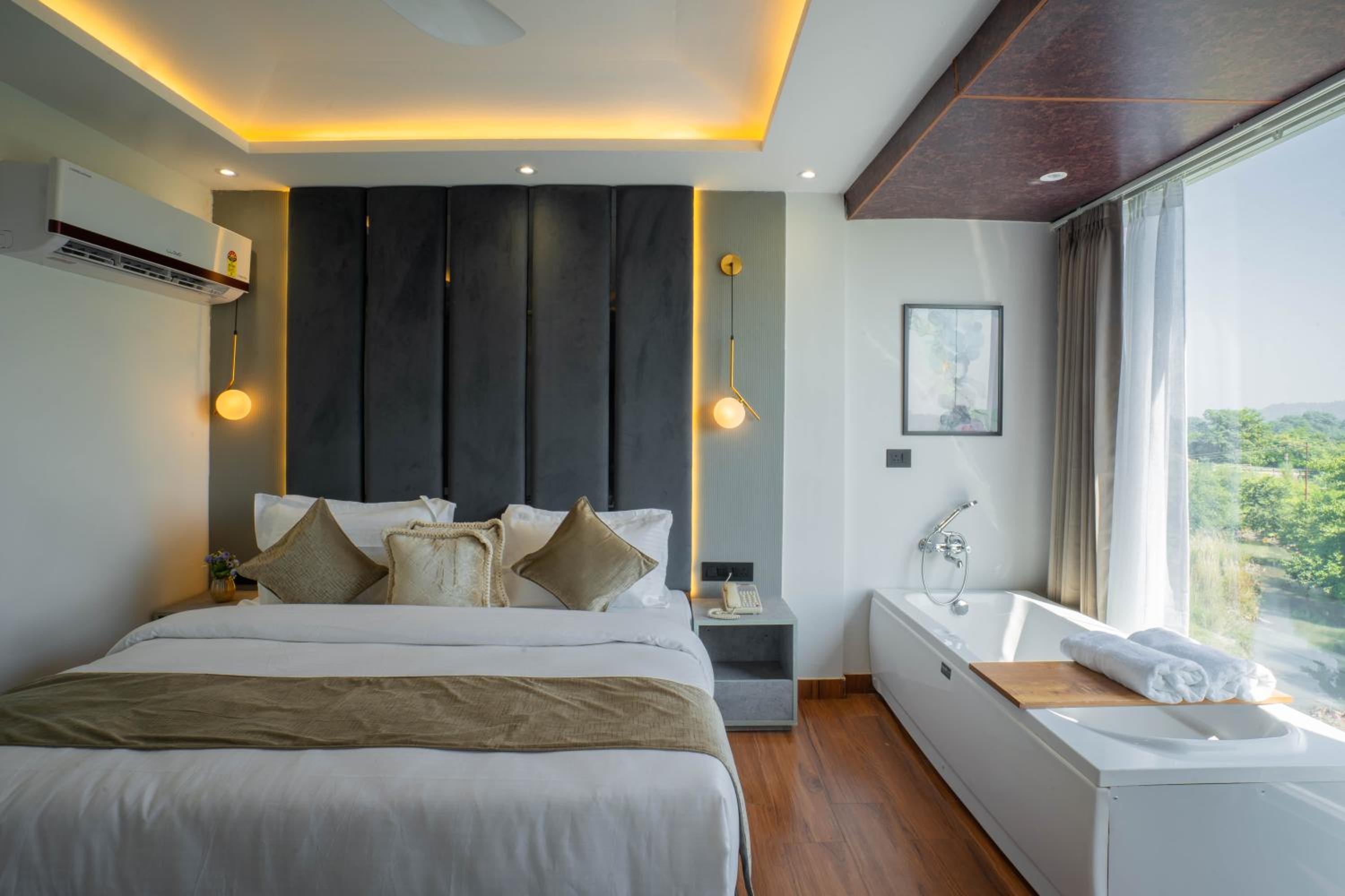 Standard Suite