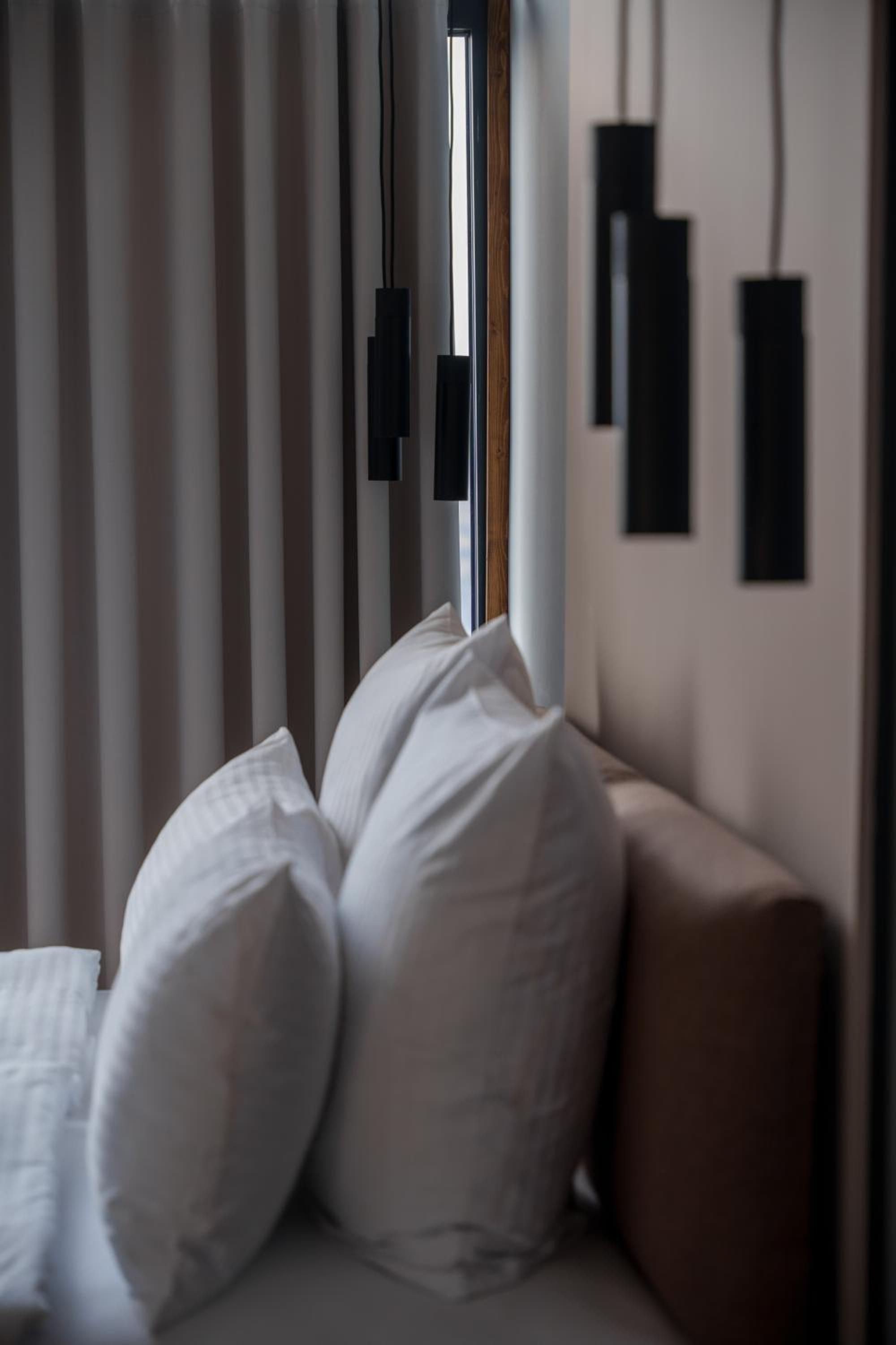 Double Room with Balcony (2 Adults + 1 Child) photo 2