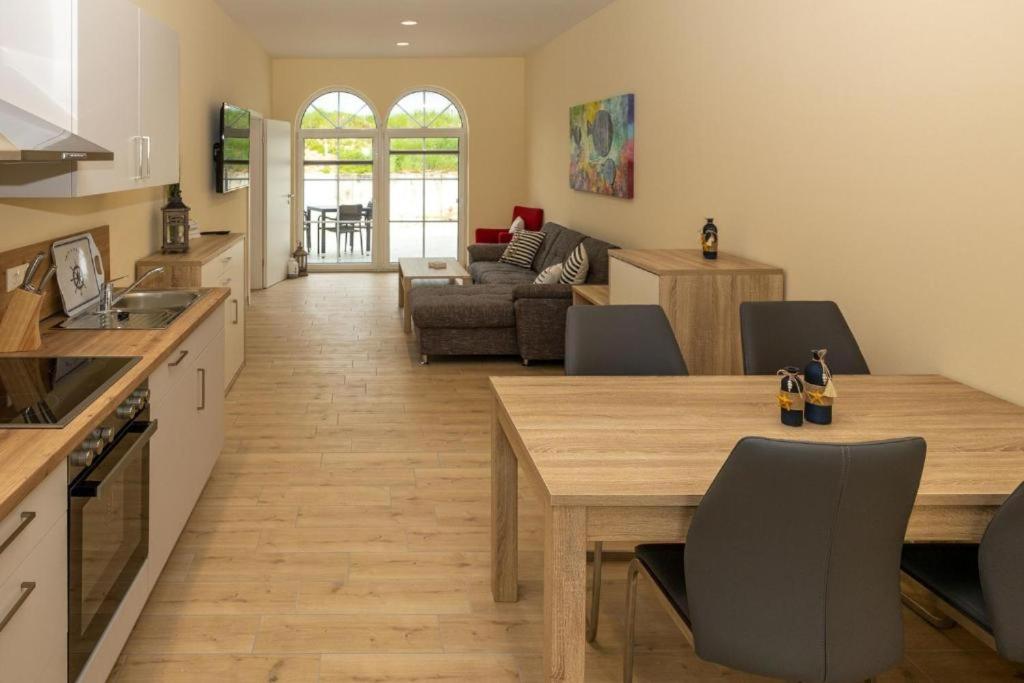 Two-Bedroom Apartment with Lake View photo 1