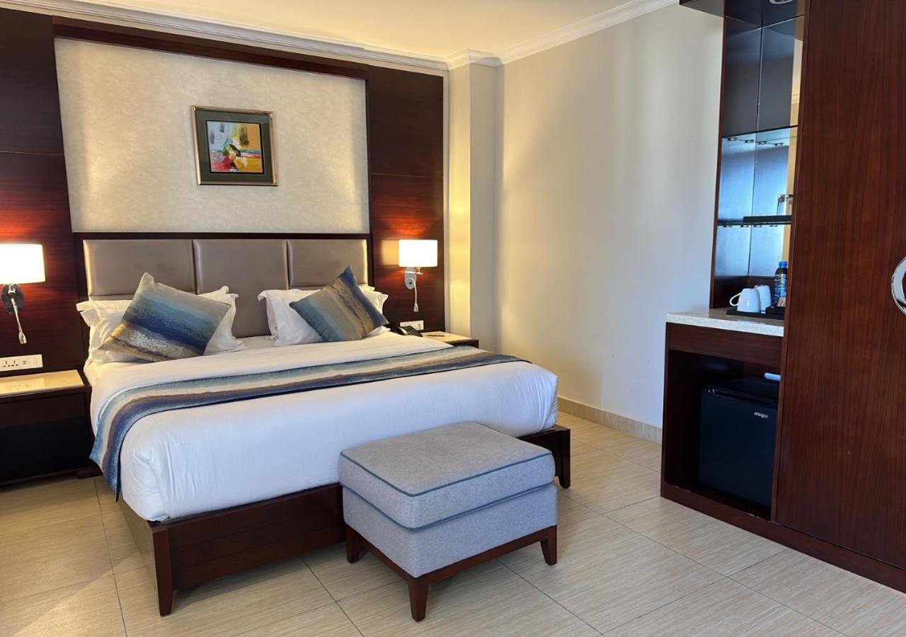 Deluxe Twin Room photo 2