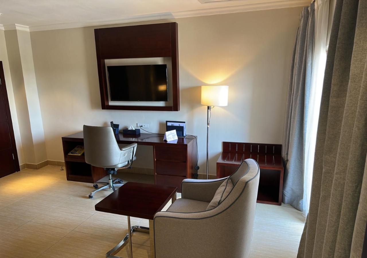 Deluxe King Room photo 3