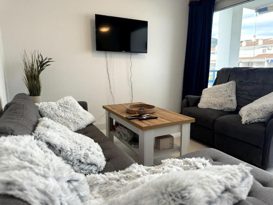 Two-Bedroom Apartment photo 3