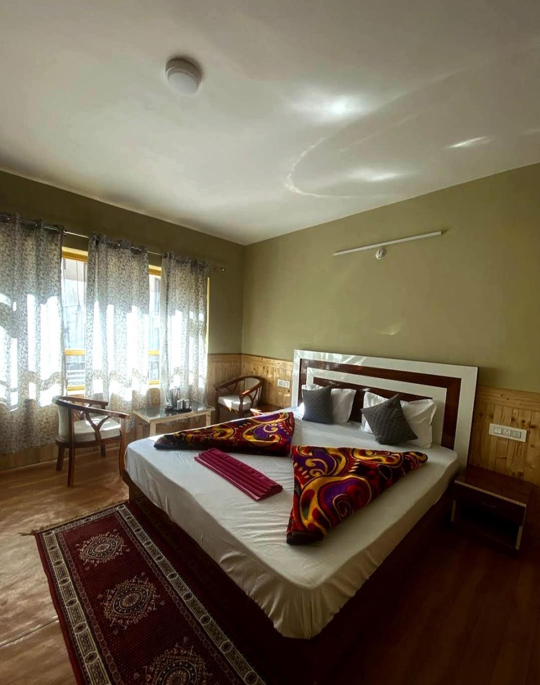 Double Room With Private Bathroom photo 1