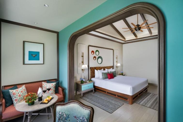 Premium Room Valley View King Bed with Complimentary Indoor & Outdoor Activities photo 1