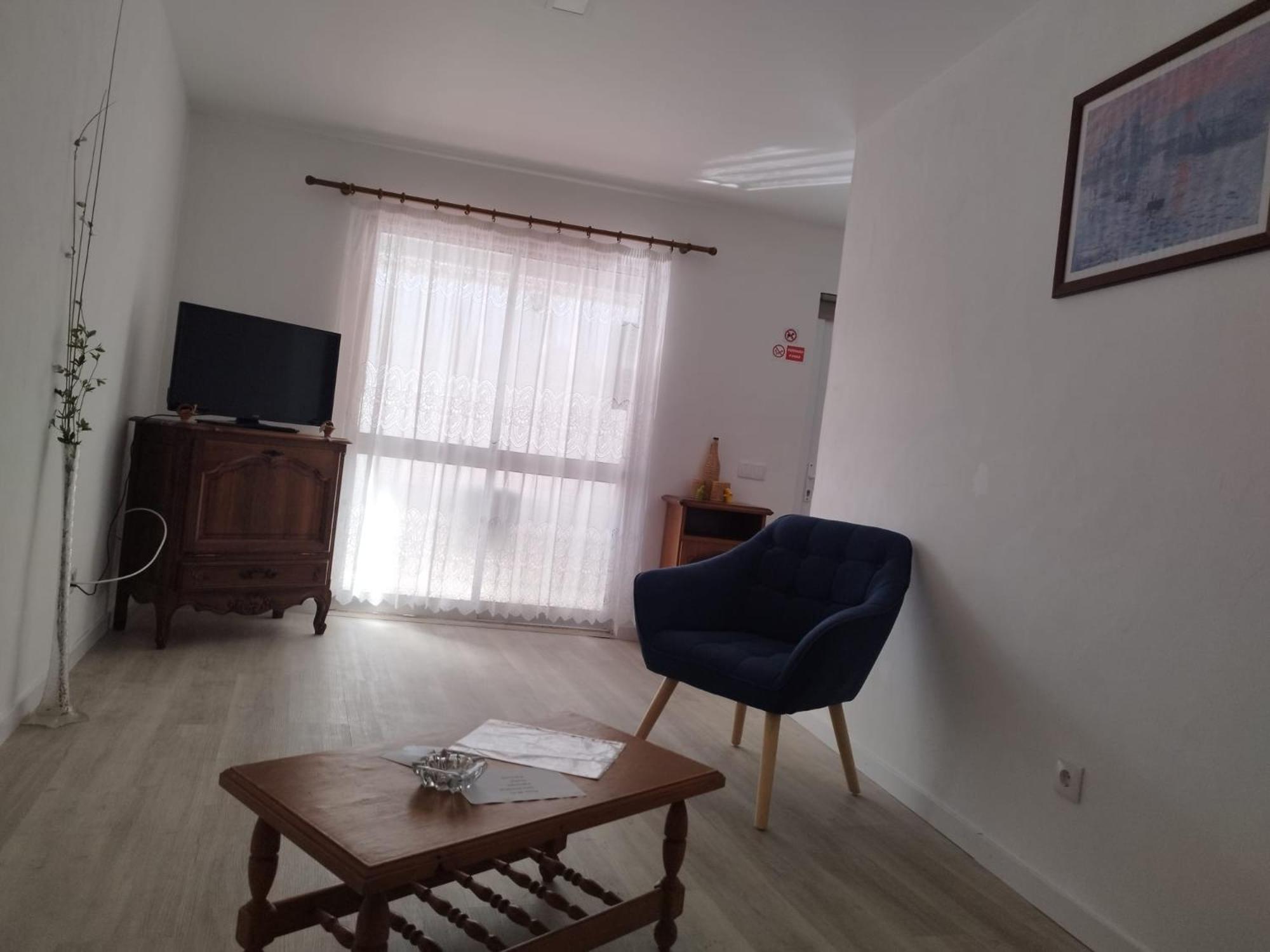 One-Bedroom House photo 1