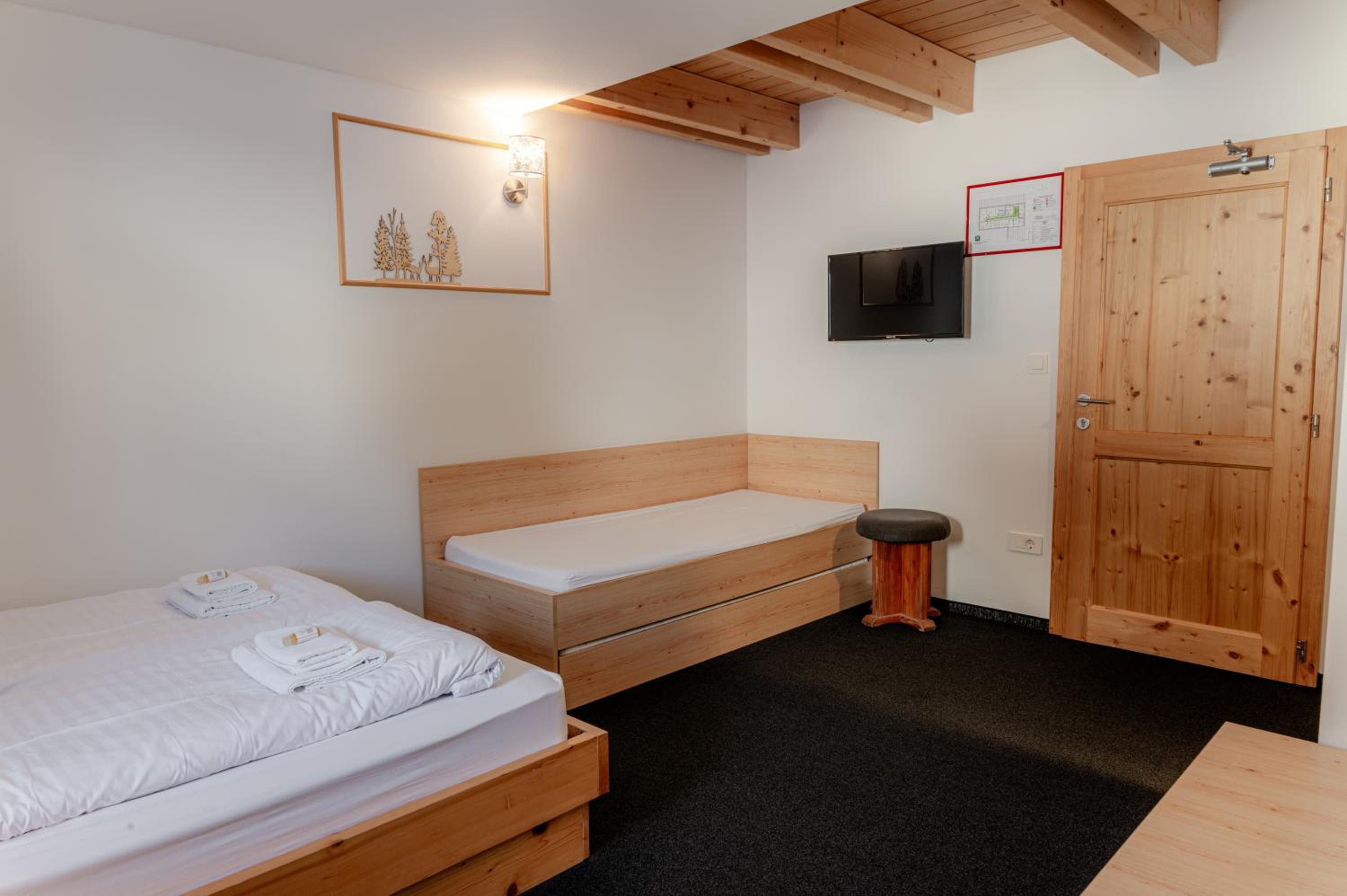 Standard Triple Room photo 3