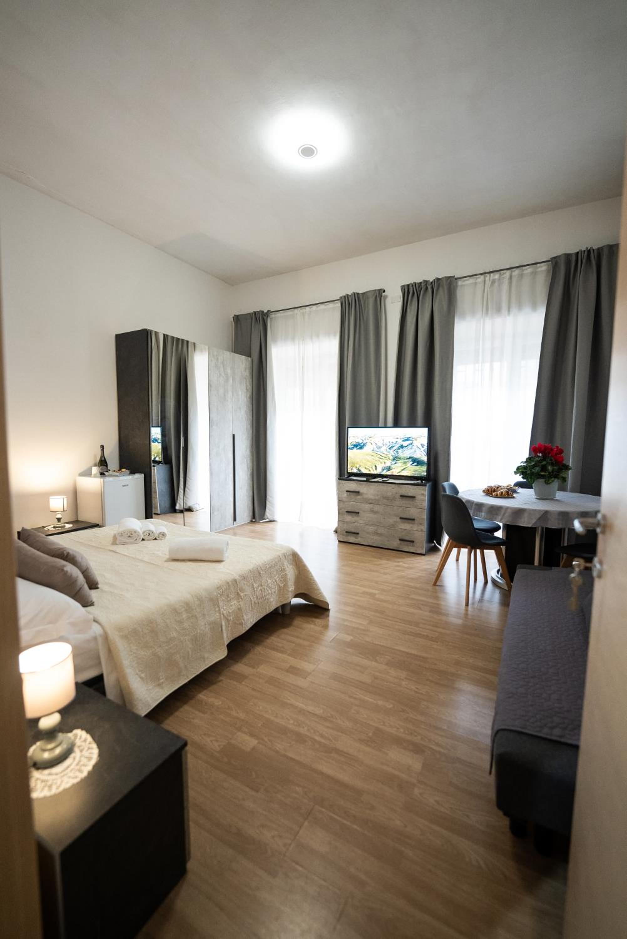 Quadruple Room with Shared Bathroom