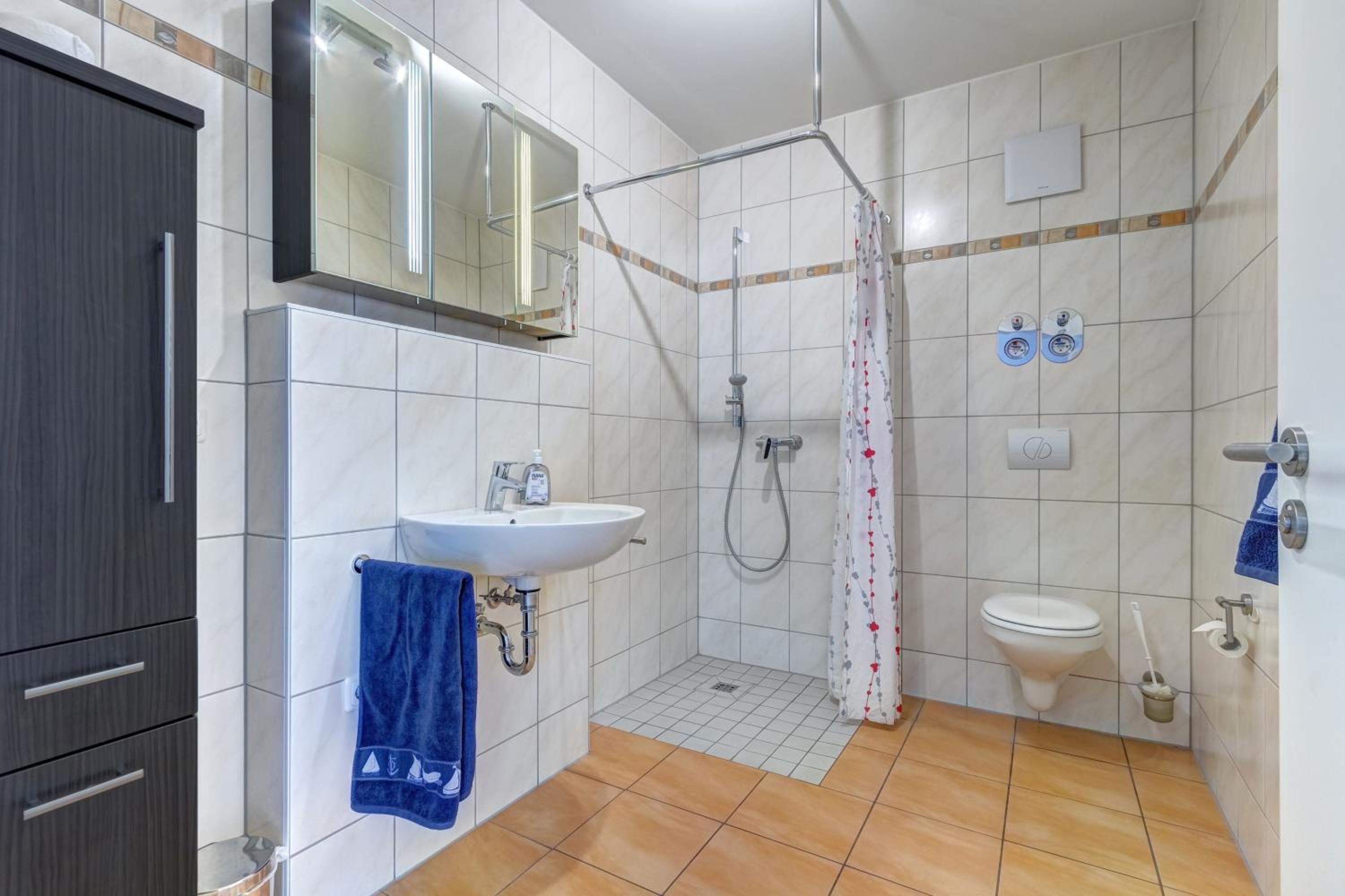 Two-Bedroom Apartment with Terrace photo 2