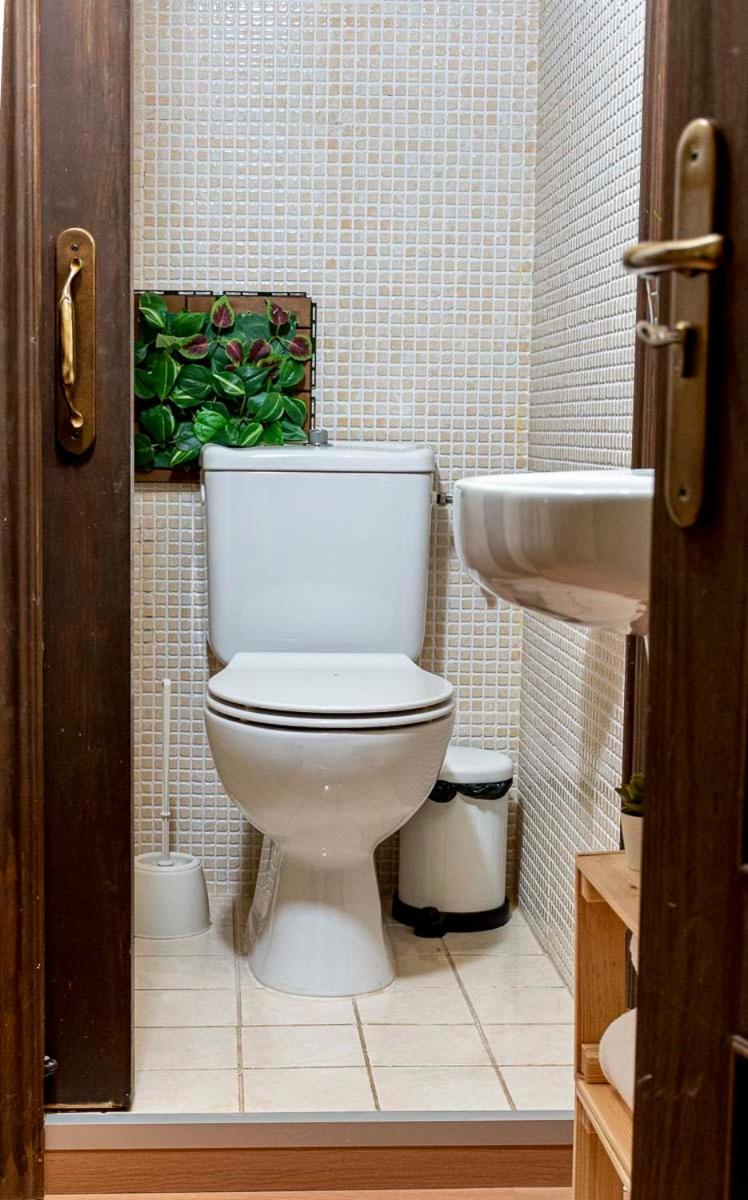 Double Room with Private Bathroom photo 3