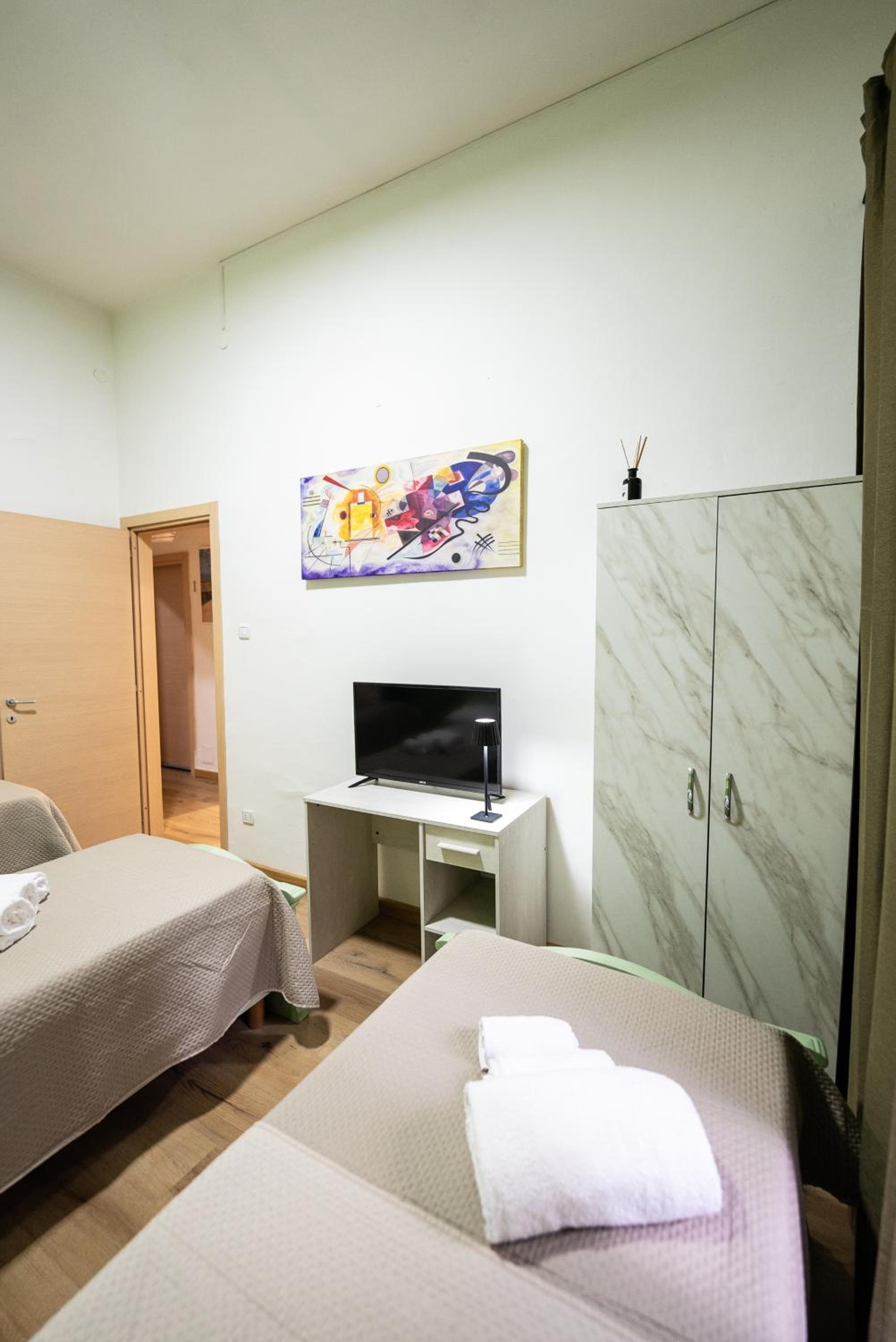 Standard Twin Room with Shared Bathroom