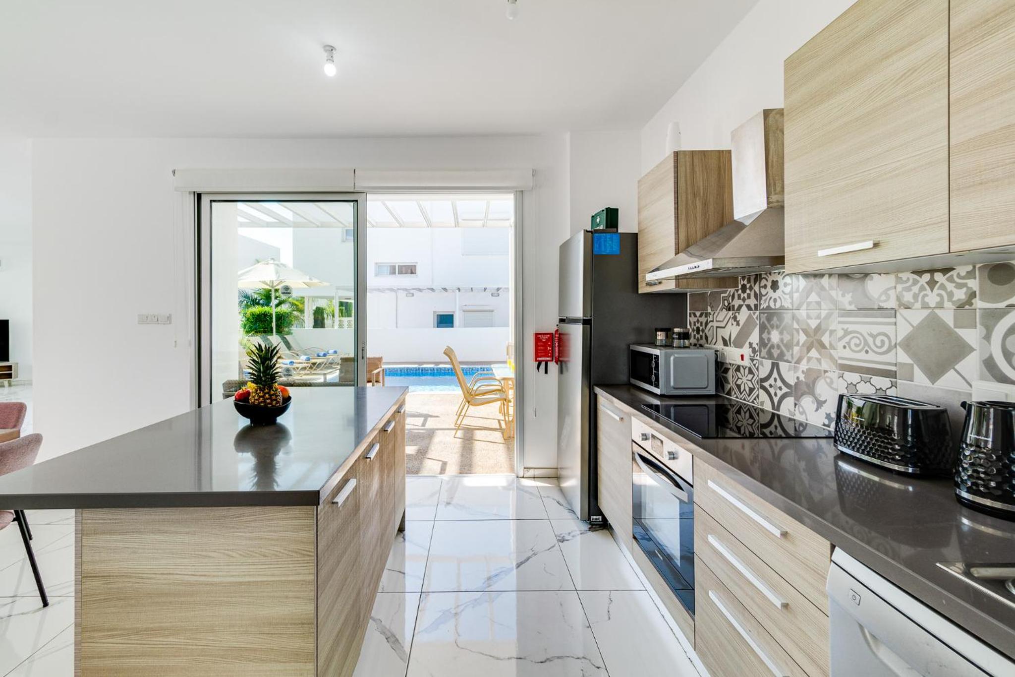 Three-Bedroom Villa photo 2