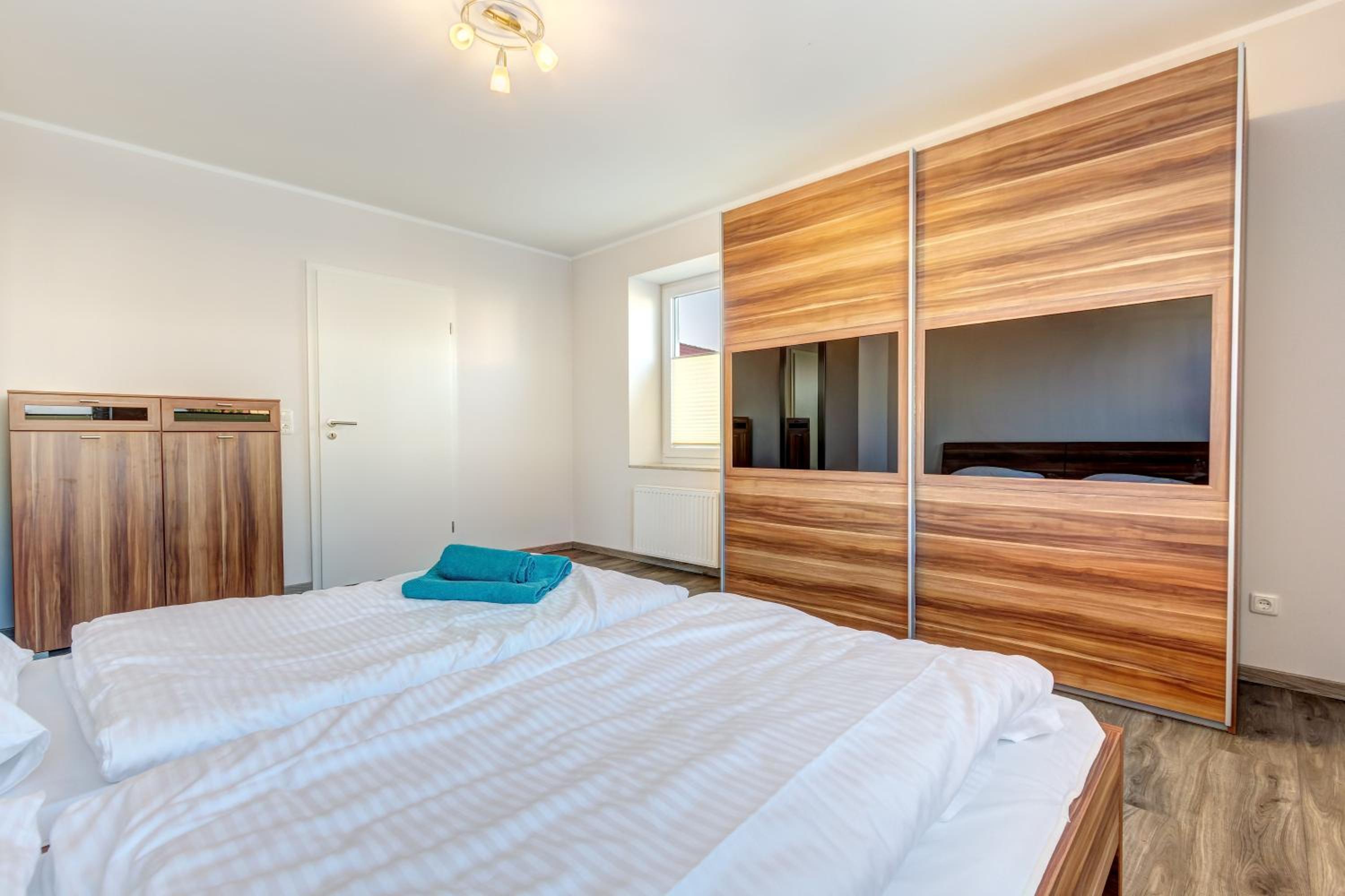 Two-Bedroom Apartment with Balcony photo 3