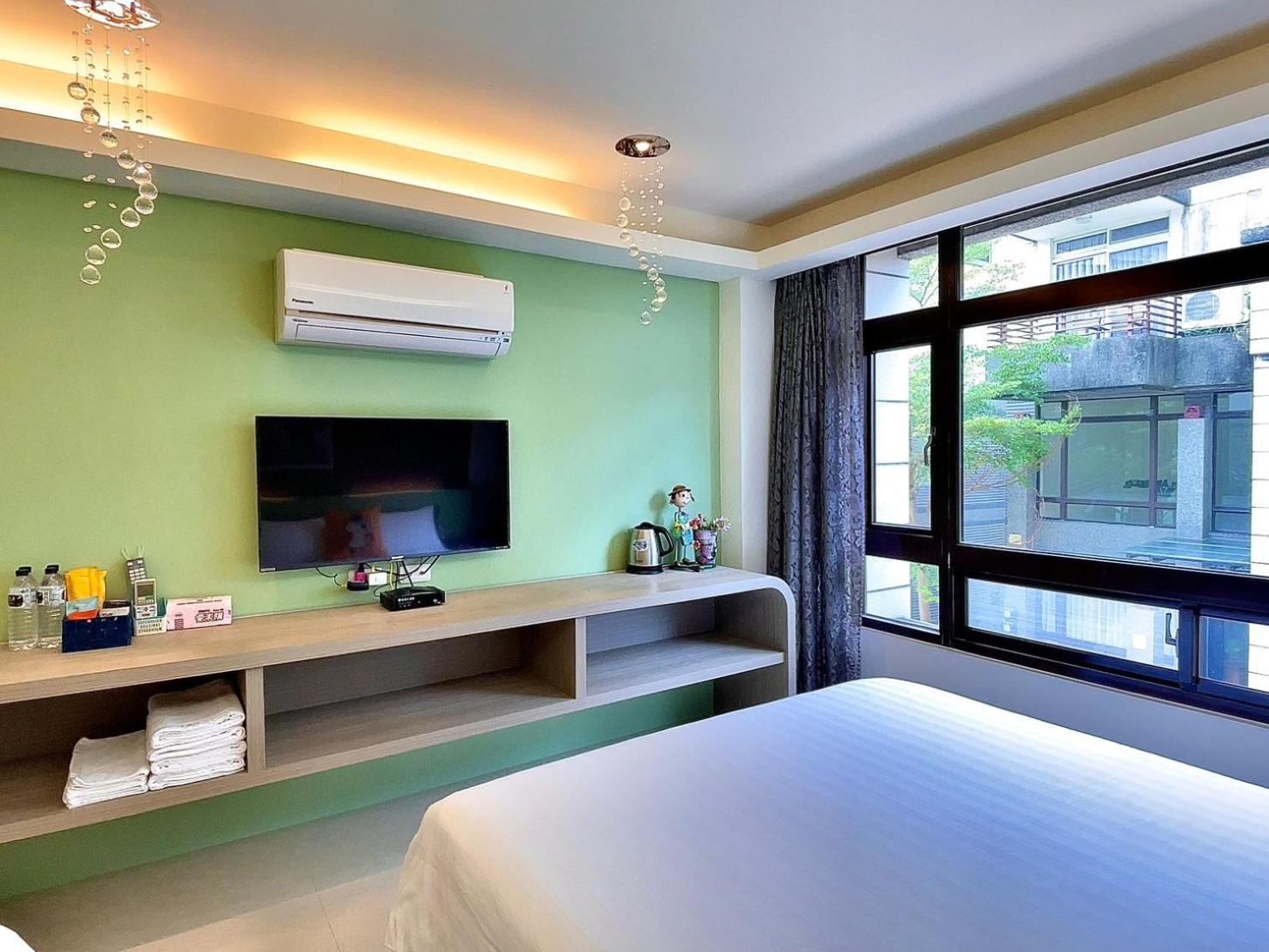 Quadruple Room with Private Bathroom photo 3