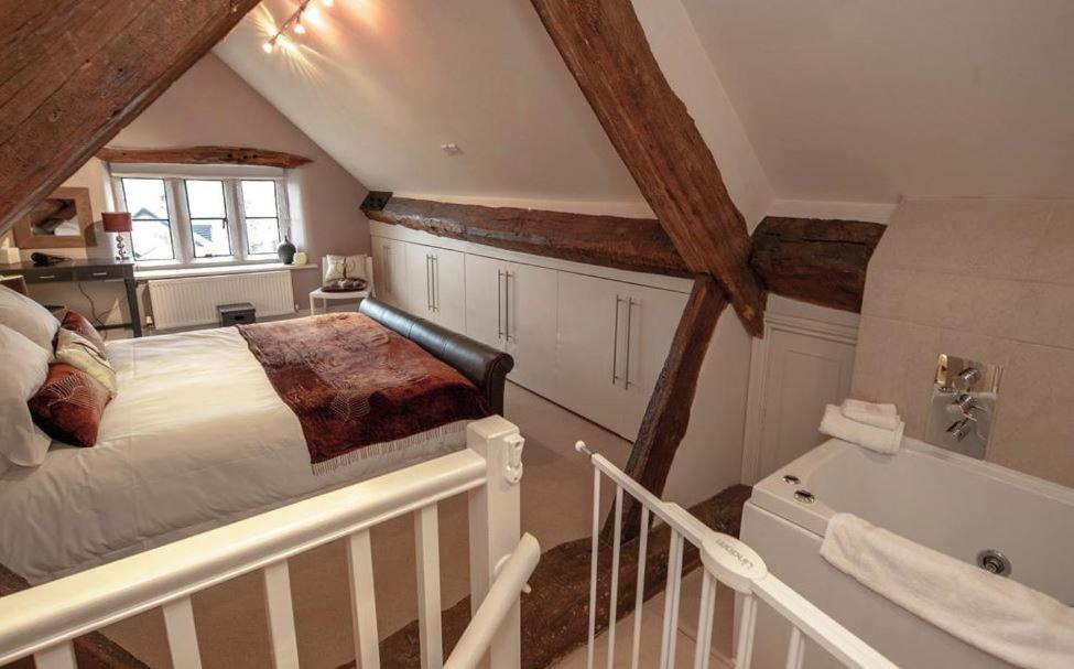Standard Double Room photo 3