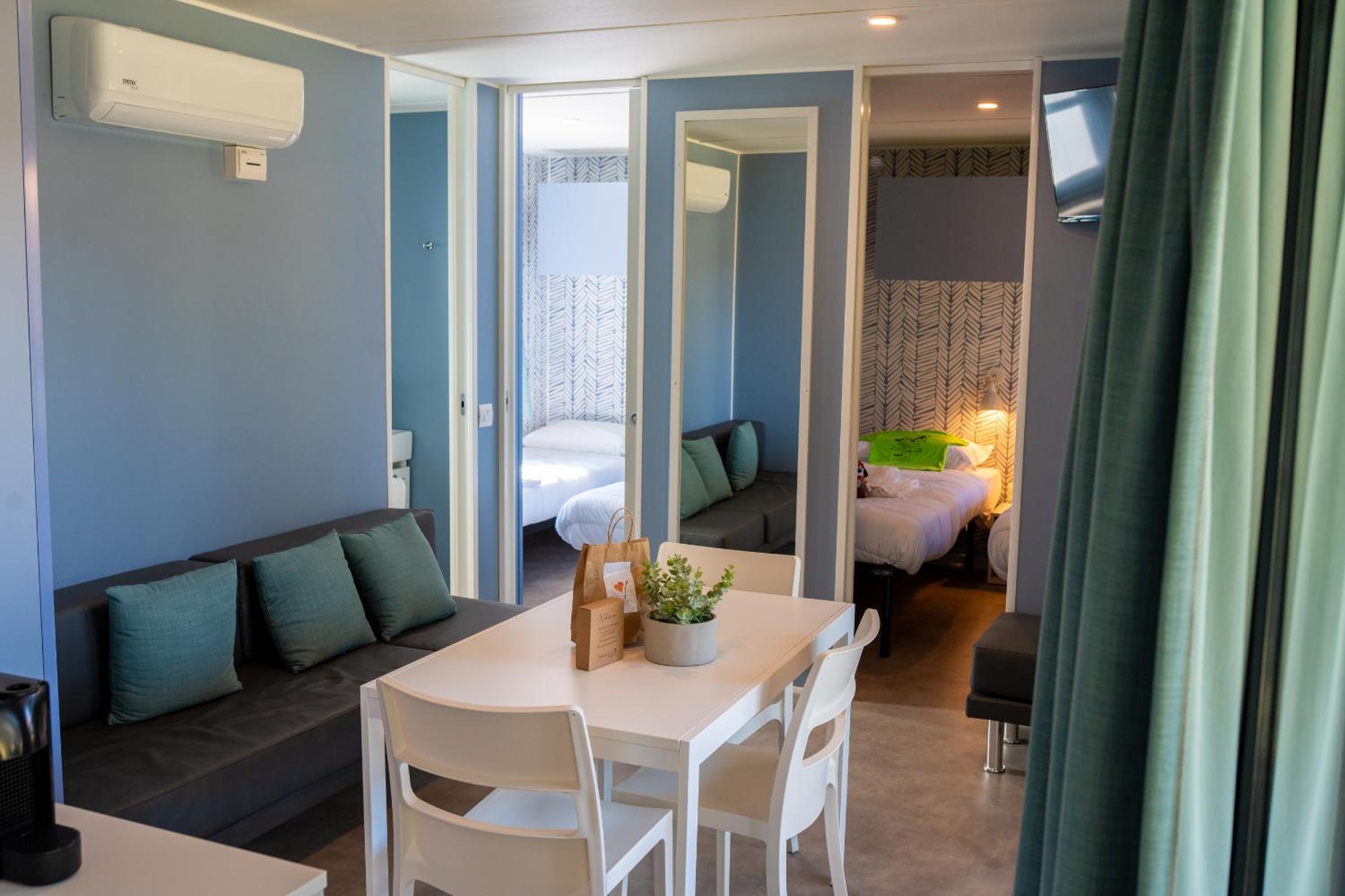 Deluxe Three-Bedroom Cottage