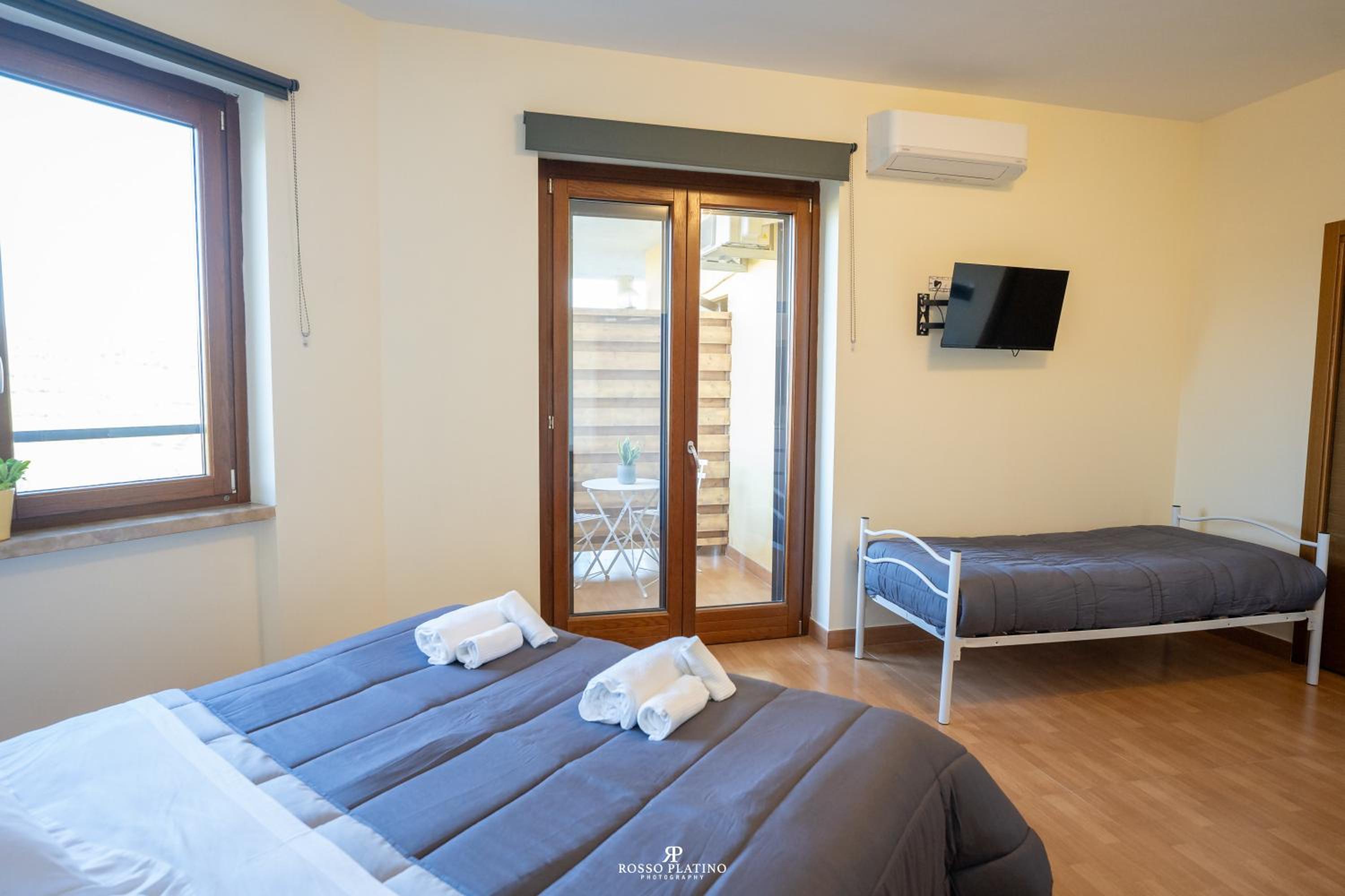 Deluxe Triple Room with Sea View