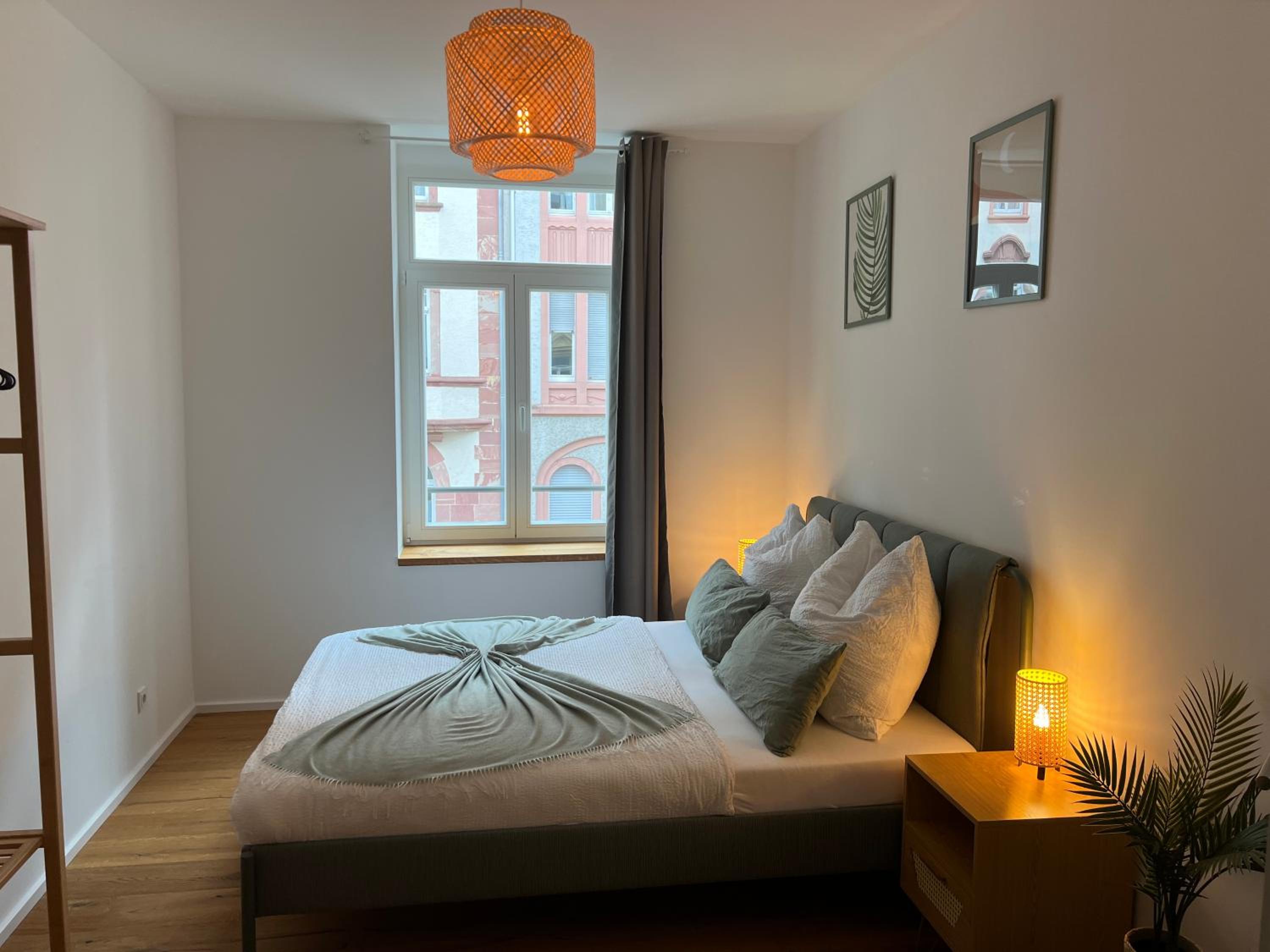 One-Bedroom Apartment photo 1
