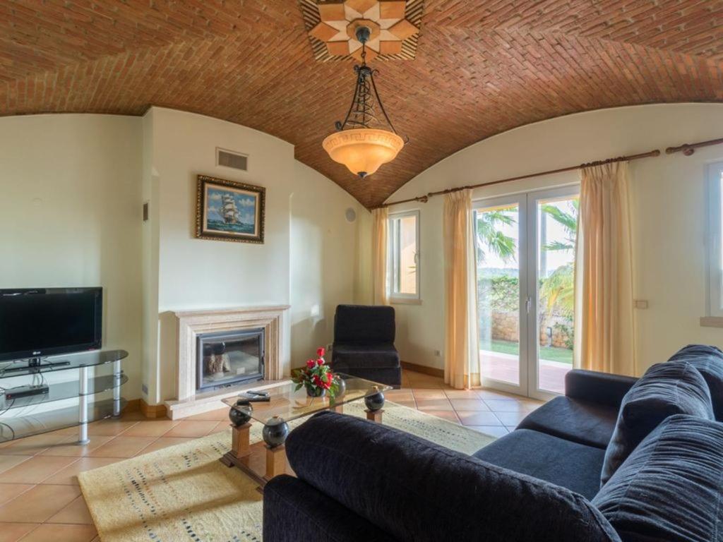Four-Bedroom Villa photo 1