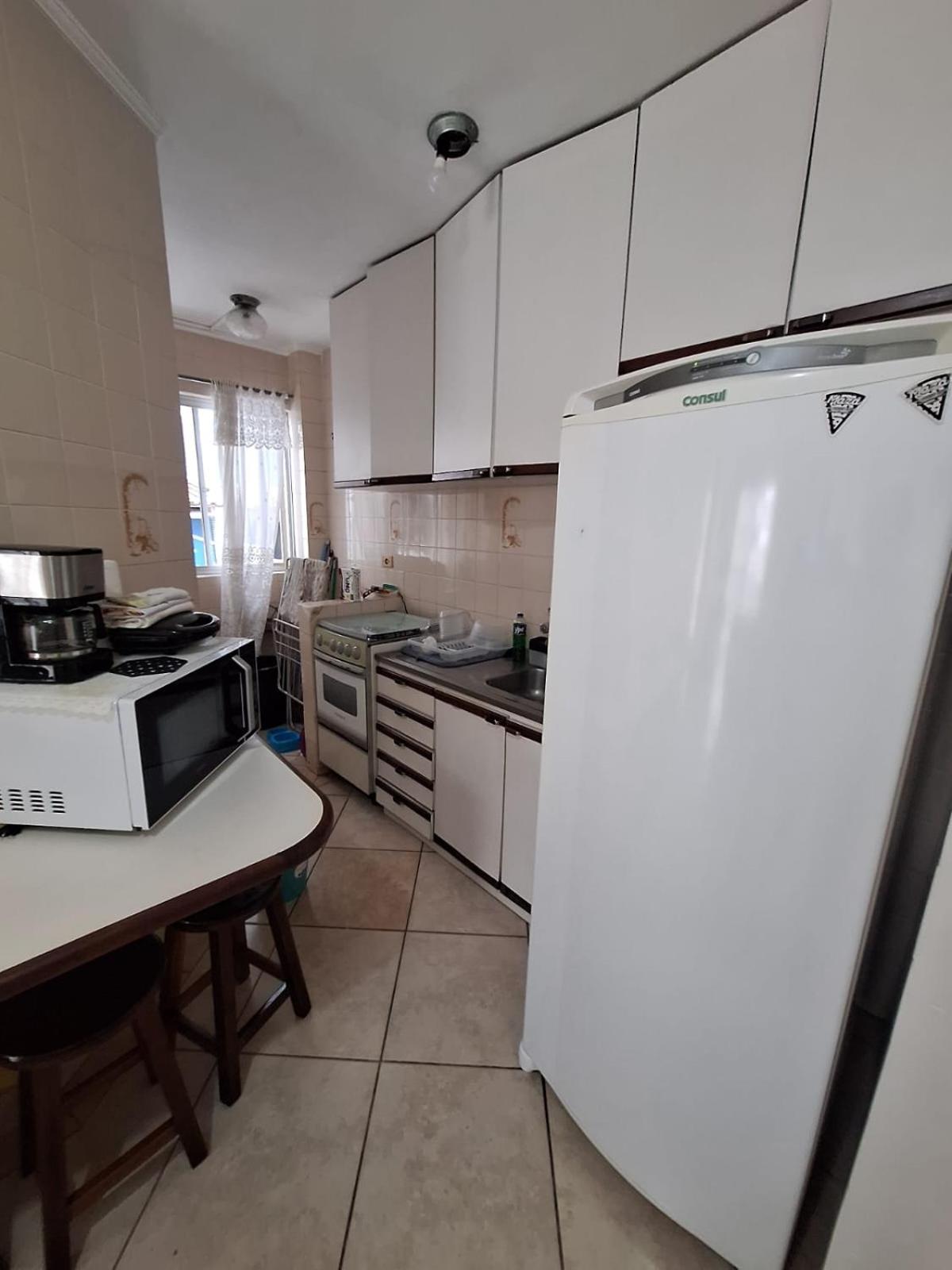 Apartment with Balcony - Photo 8