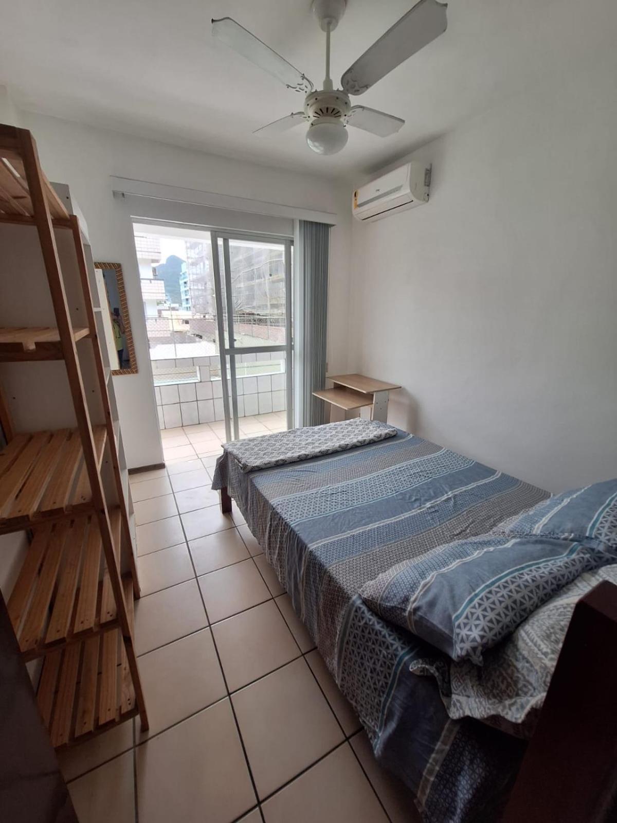 Apartment with Balcony - Photo 10
