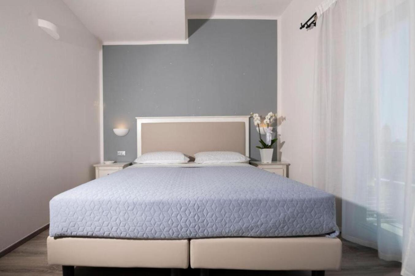Double Room with Spa Bath