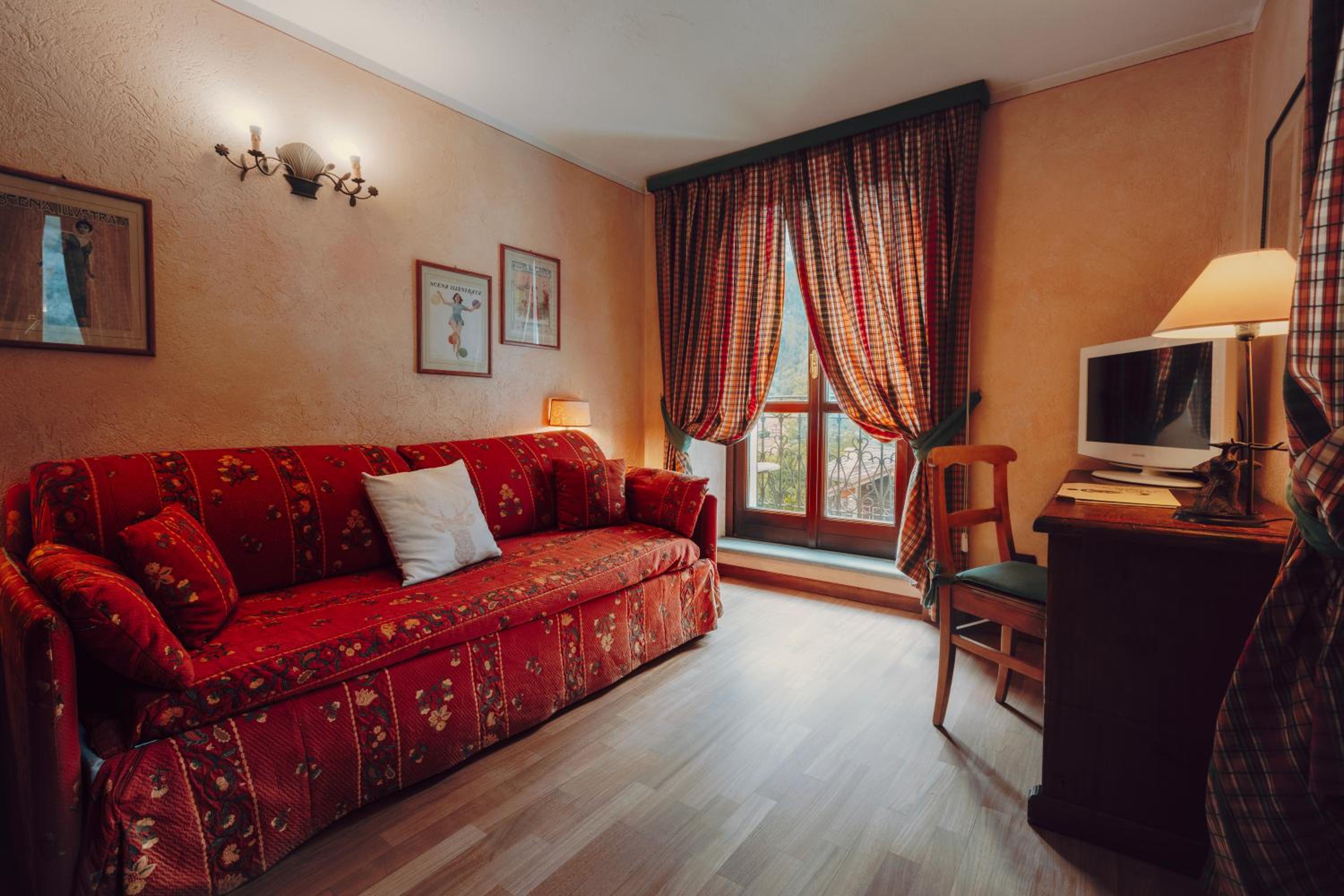 Suite - Photo 4