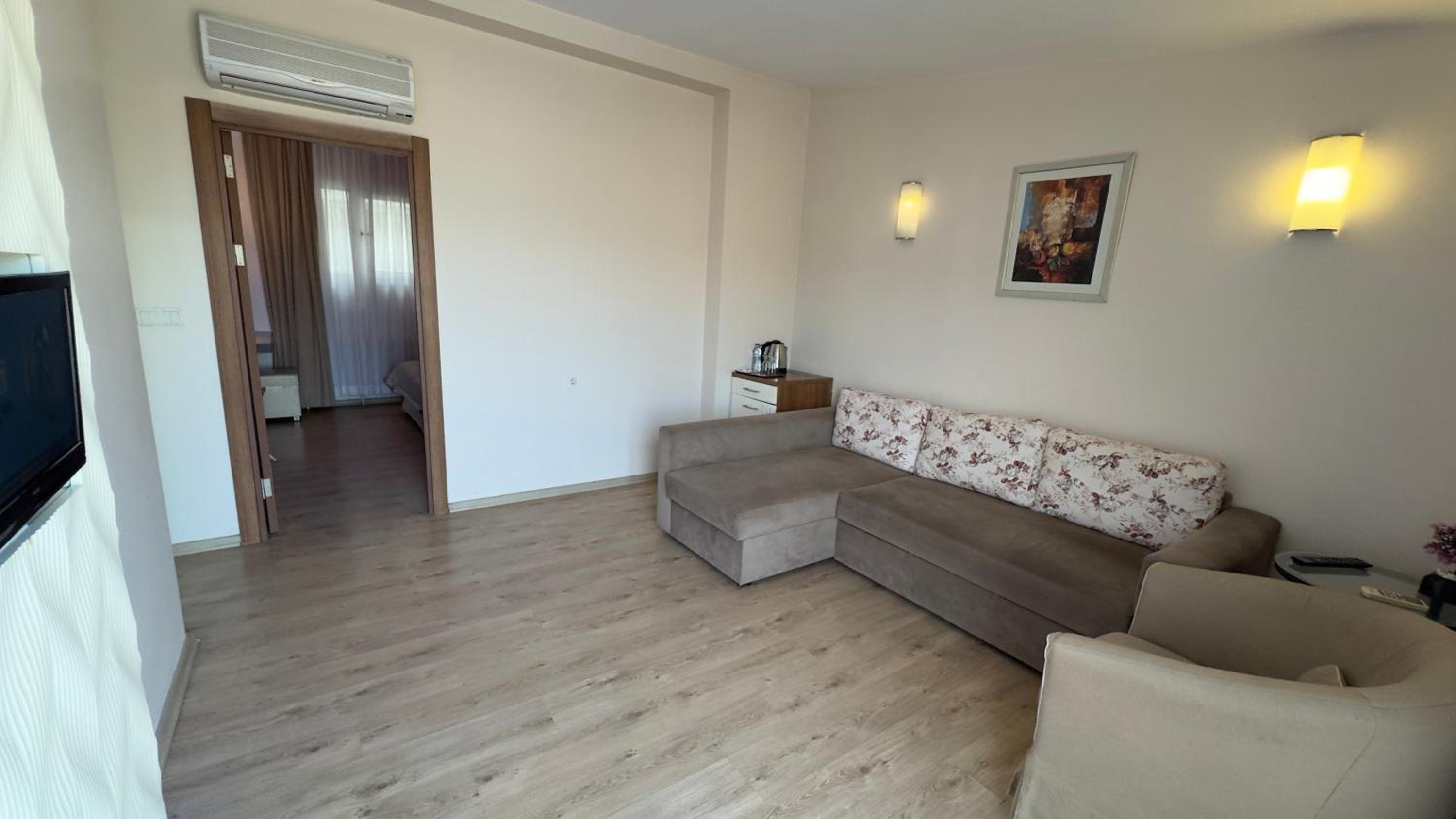 Junior Suite with Terrace photo 2