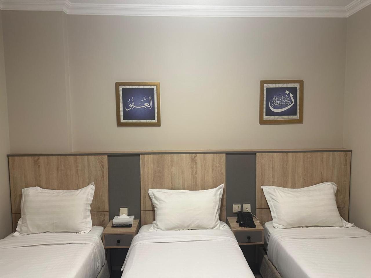 Standard Triple Room - Photo 3