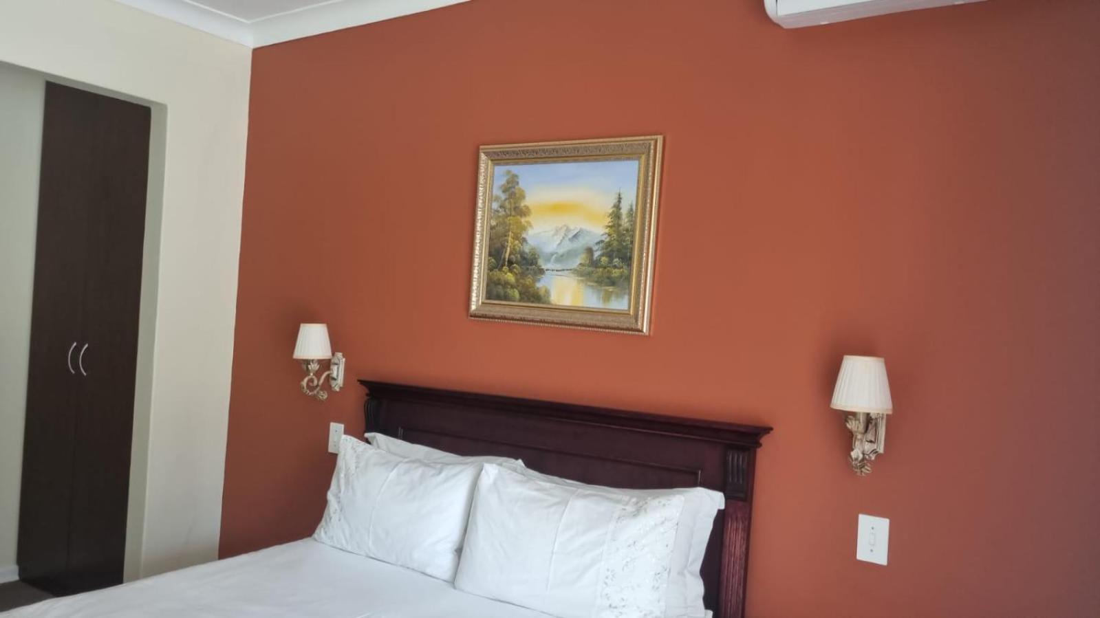 Double Room with Pool View photo 3