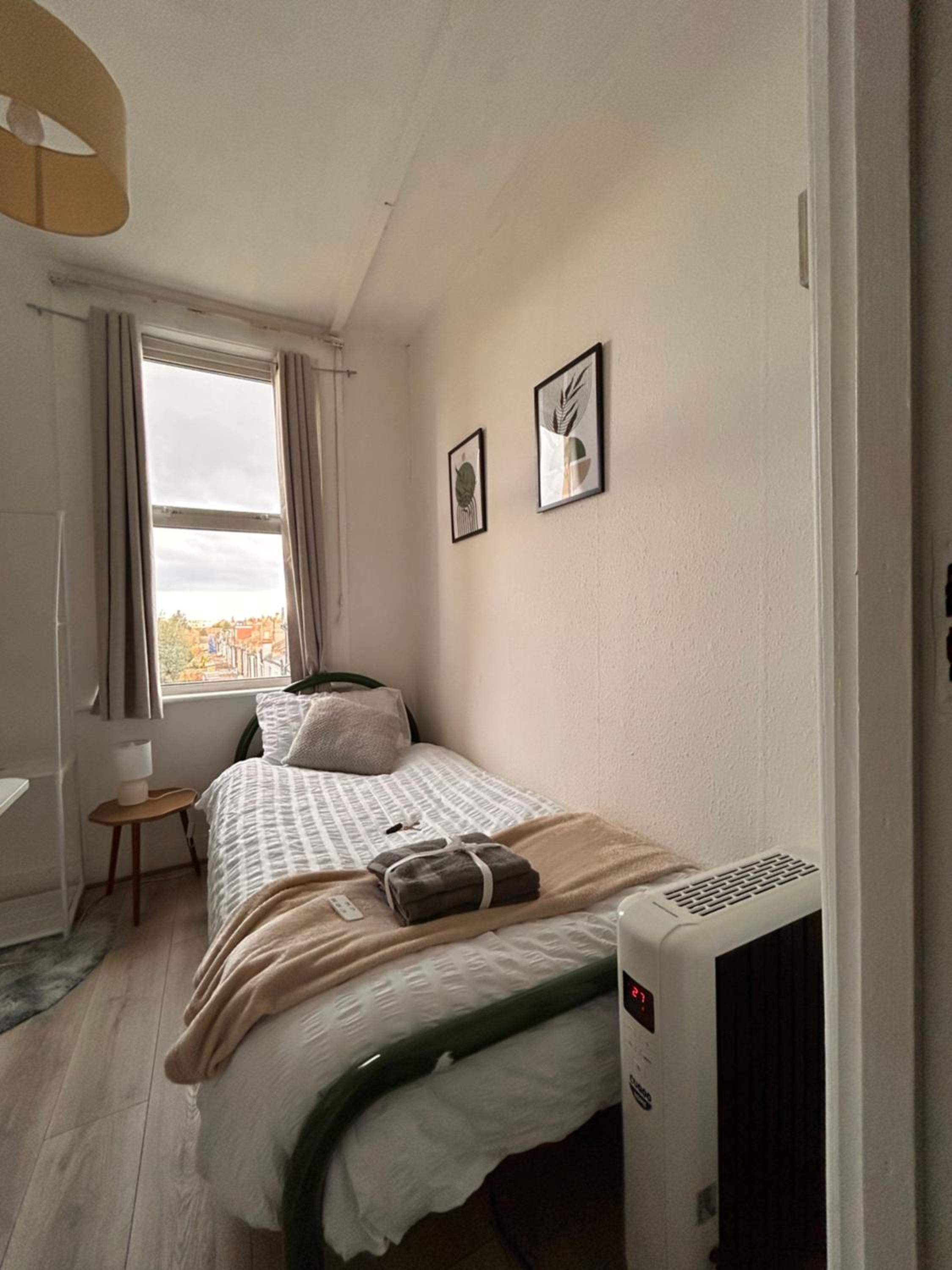 Budget Single Room photo 2