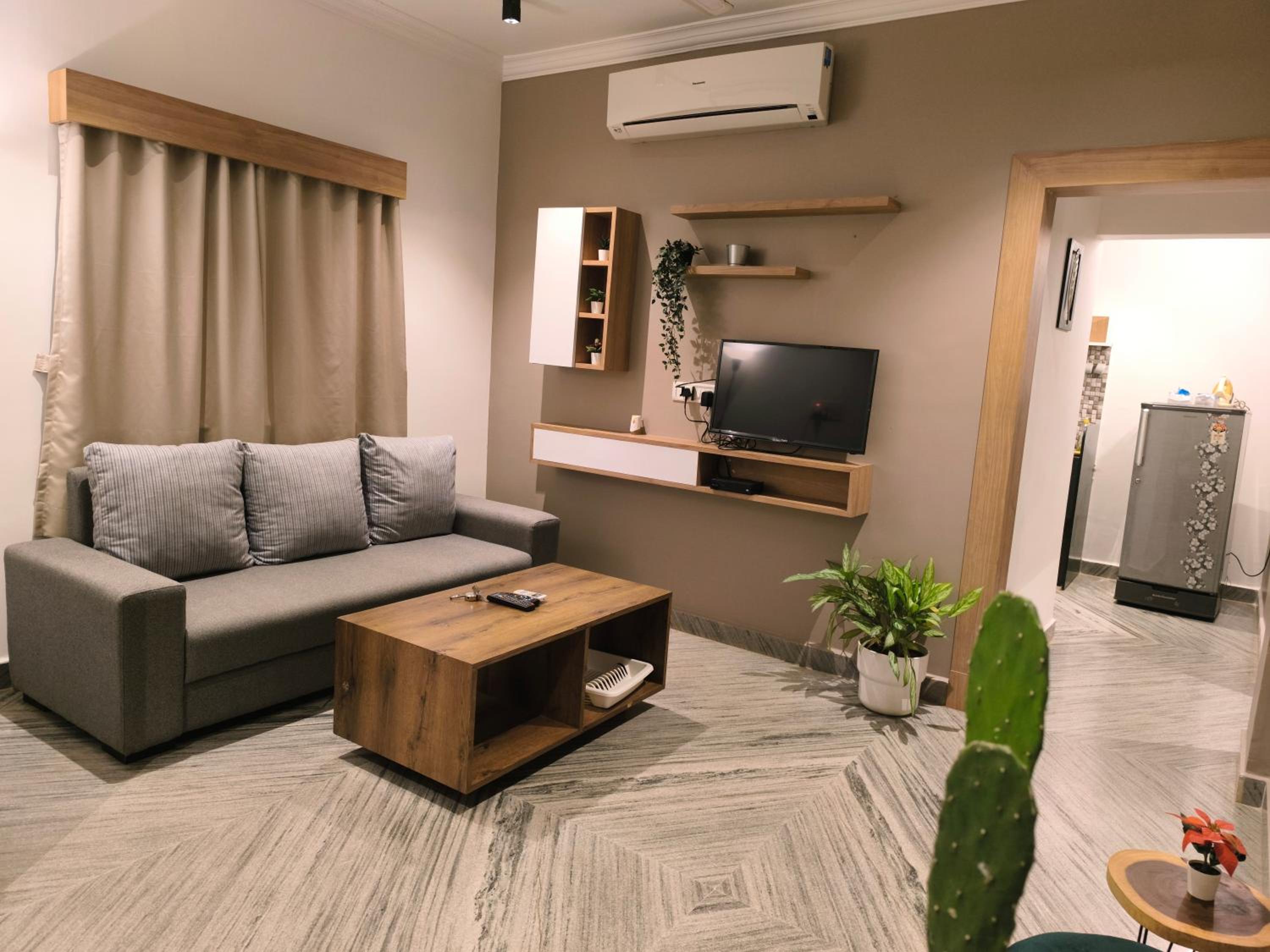 Superior Suite - Photo 9